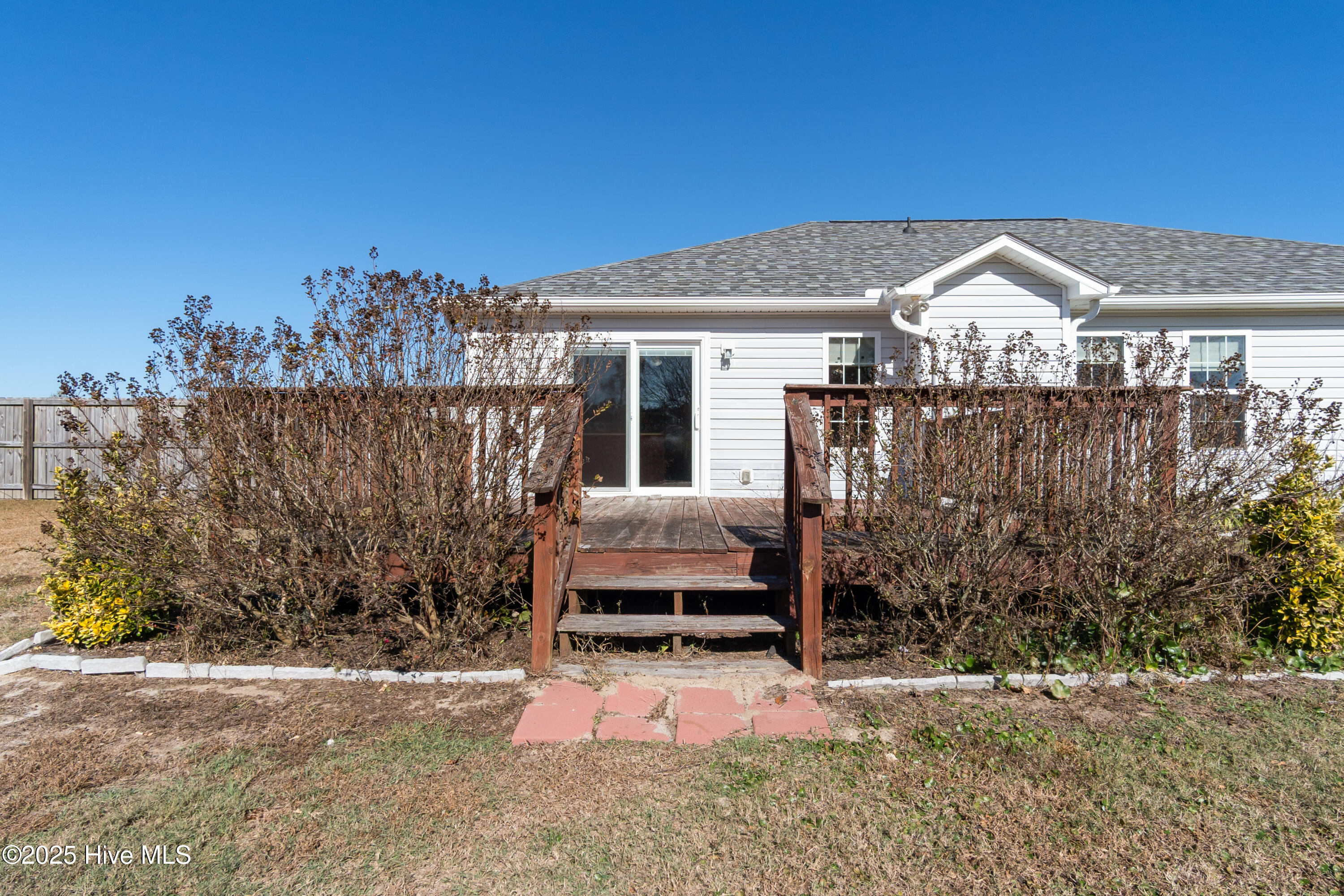 100542382 | Photo 42