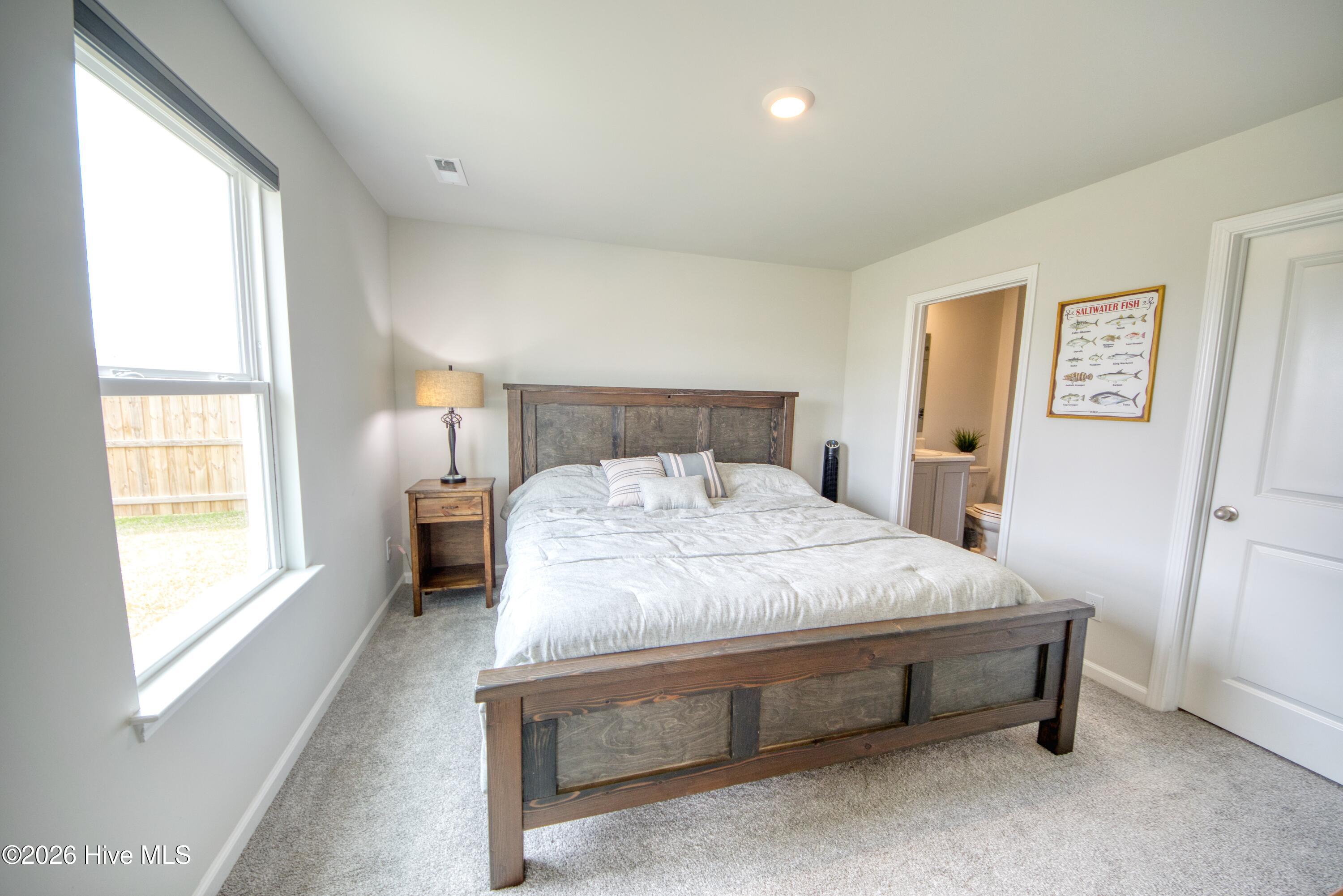 100562777 | Photo 11