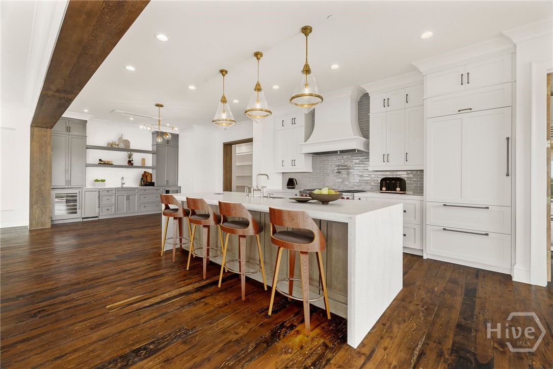 Luxury chef's kitchen with no details forgotten!