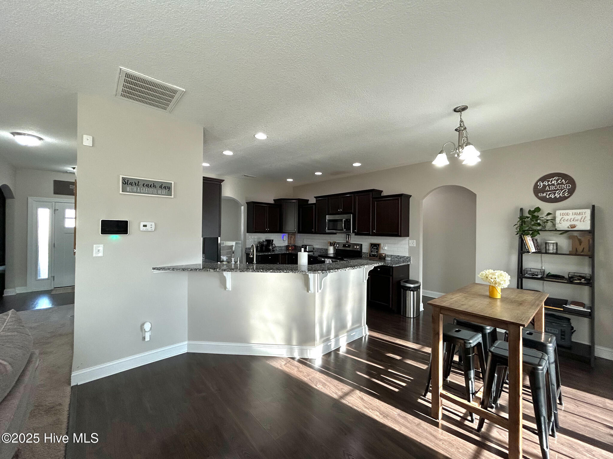 100545888 | Photo 17