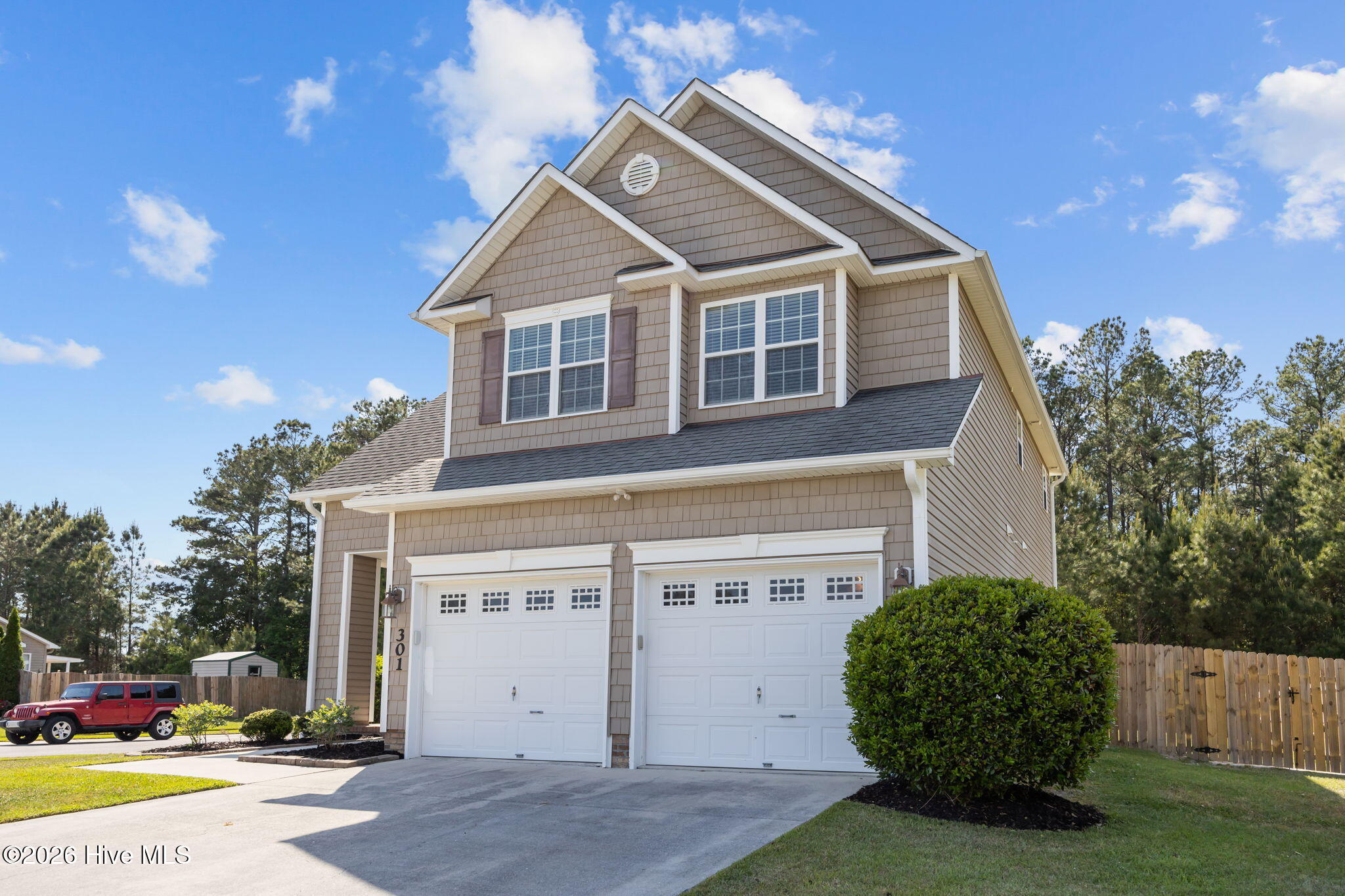 100569646 | Photo 45