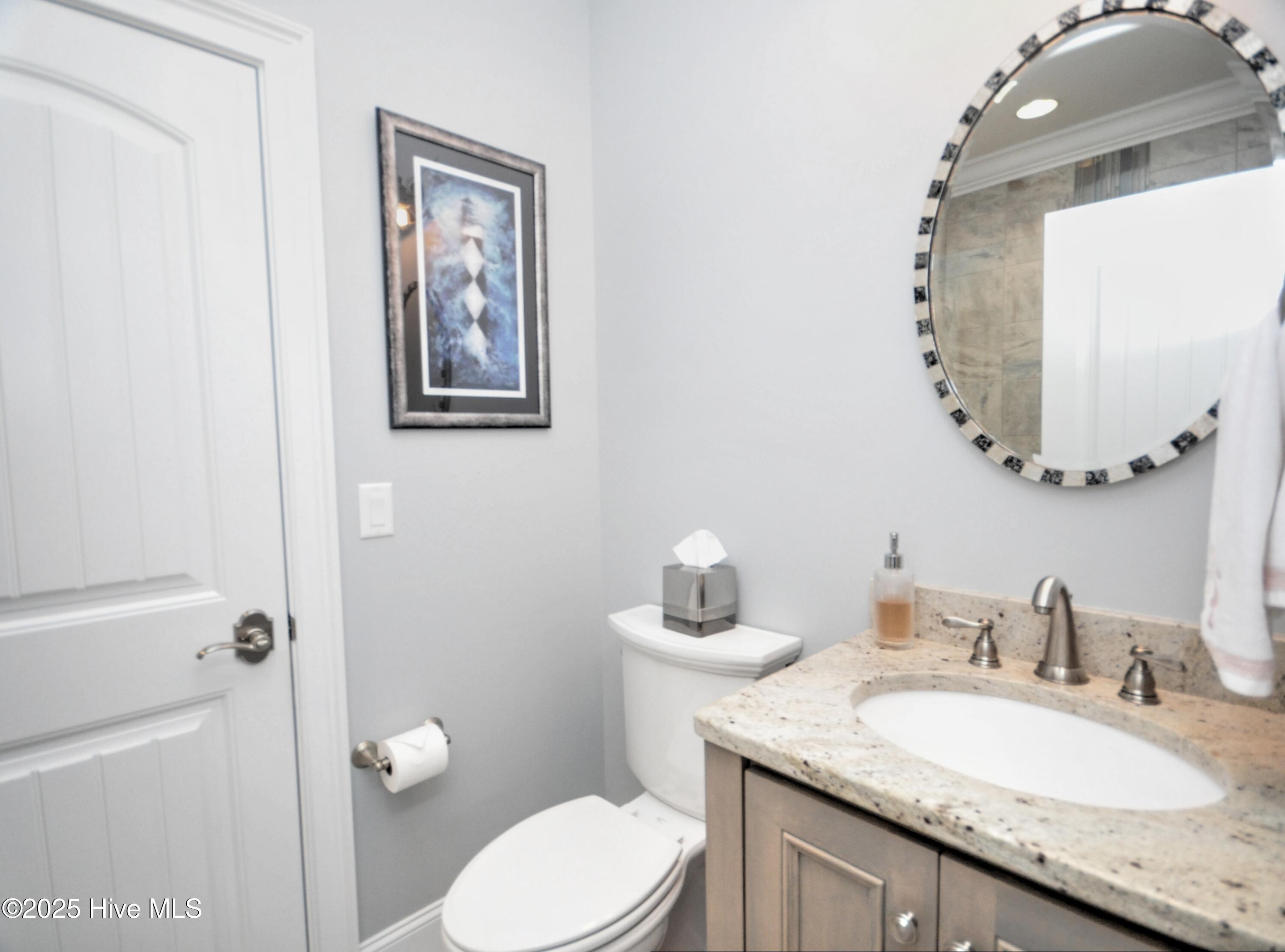 100533074 | Photo 46