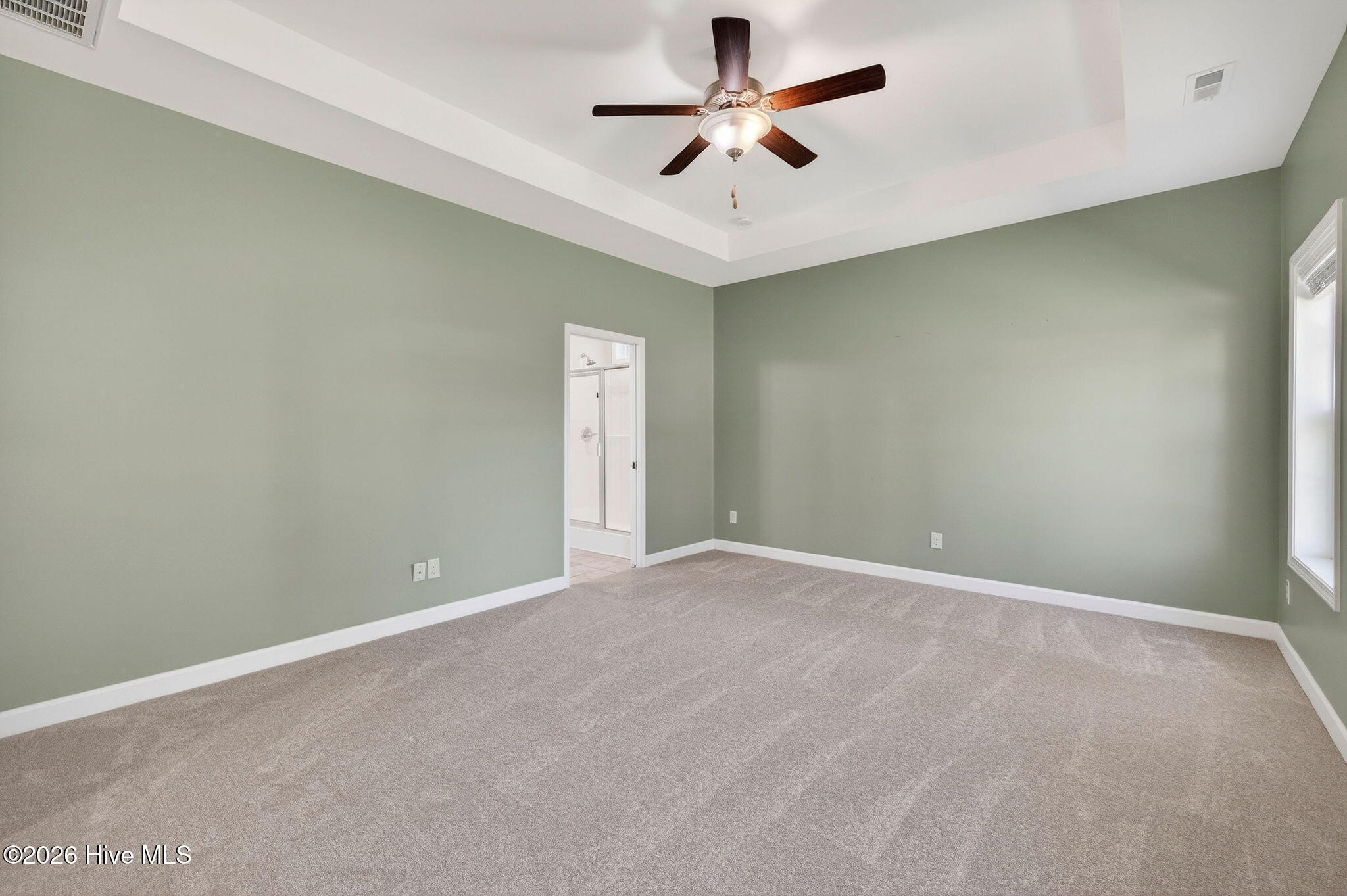 100564802 | Photo 22