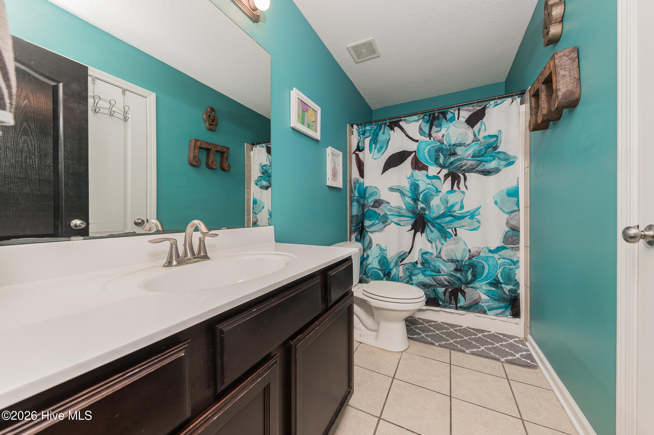 100550736 | Photo 36