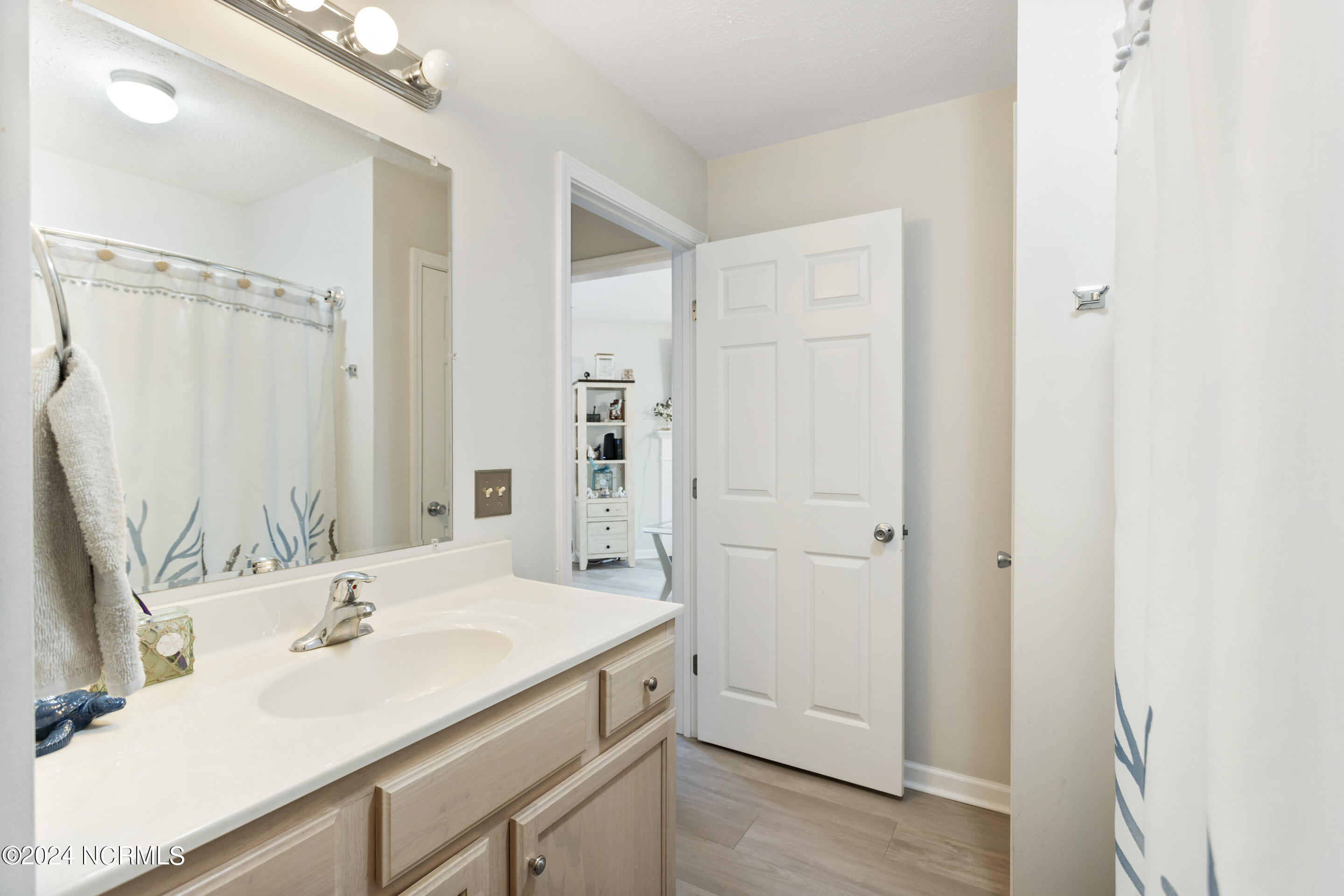 100529721 | Photo 29