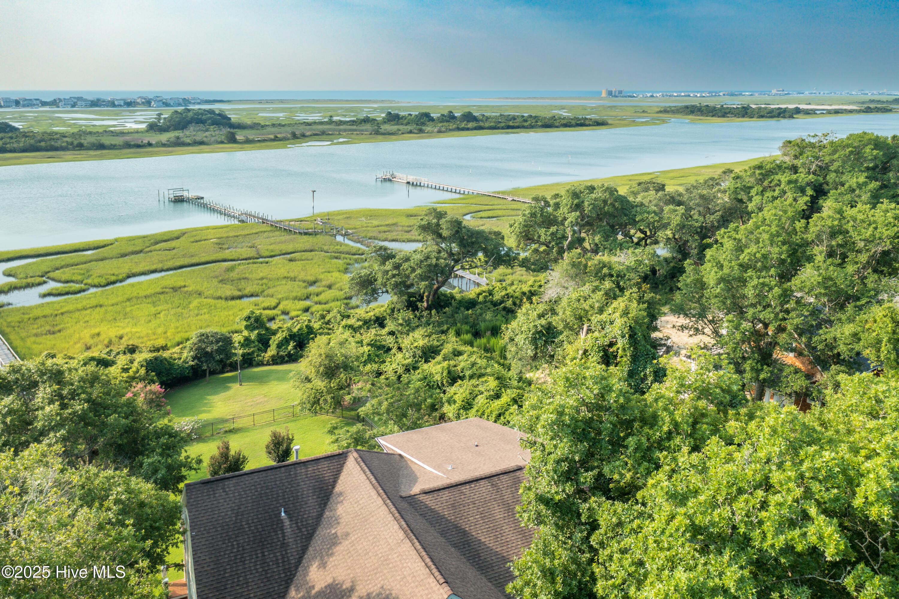 100510082 | Photo 44