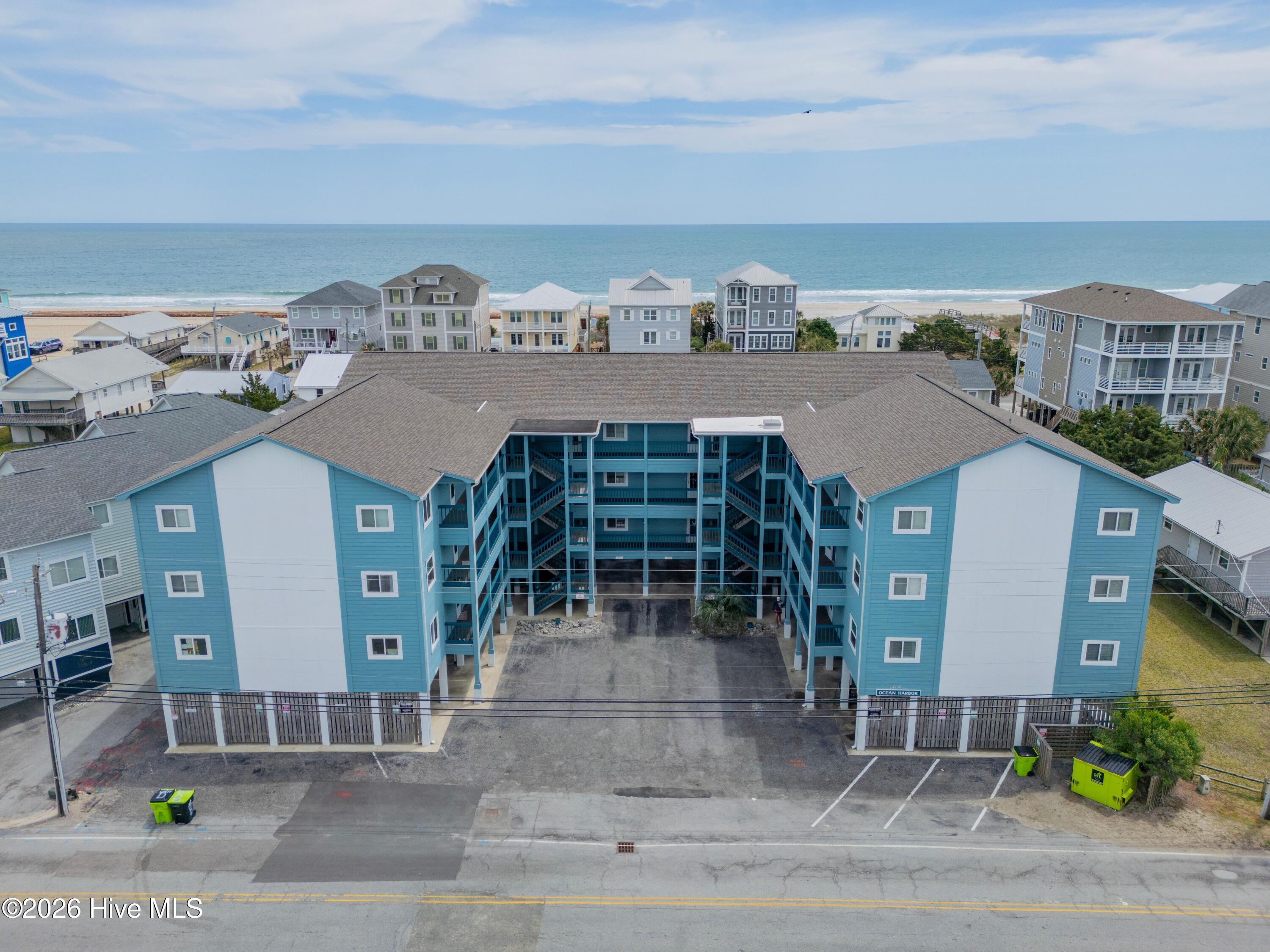 100570370 | Photo 21