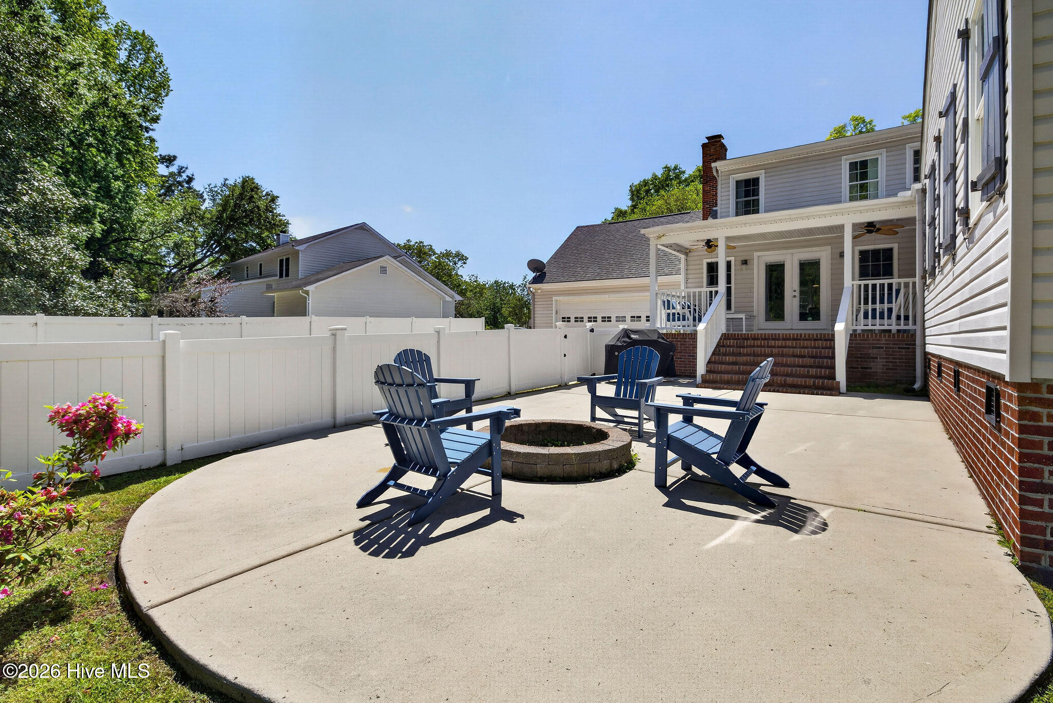 100567485 | Photo 47