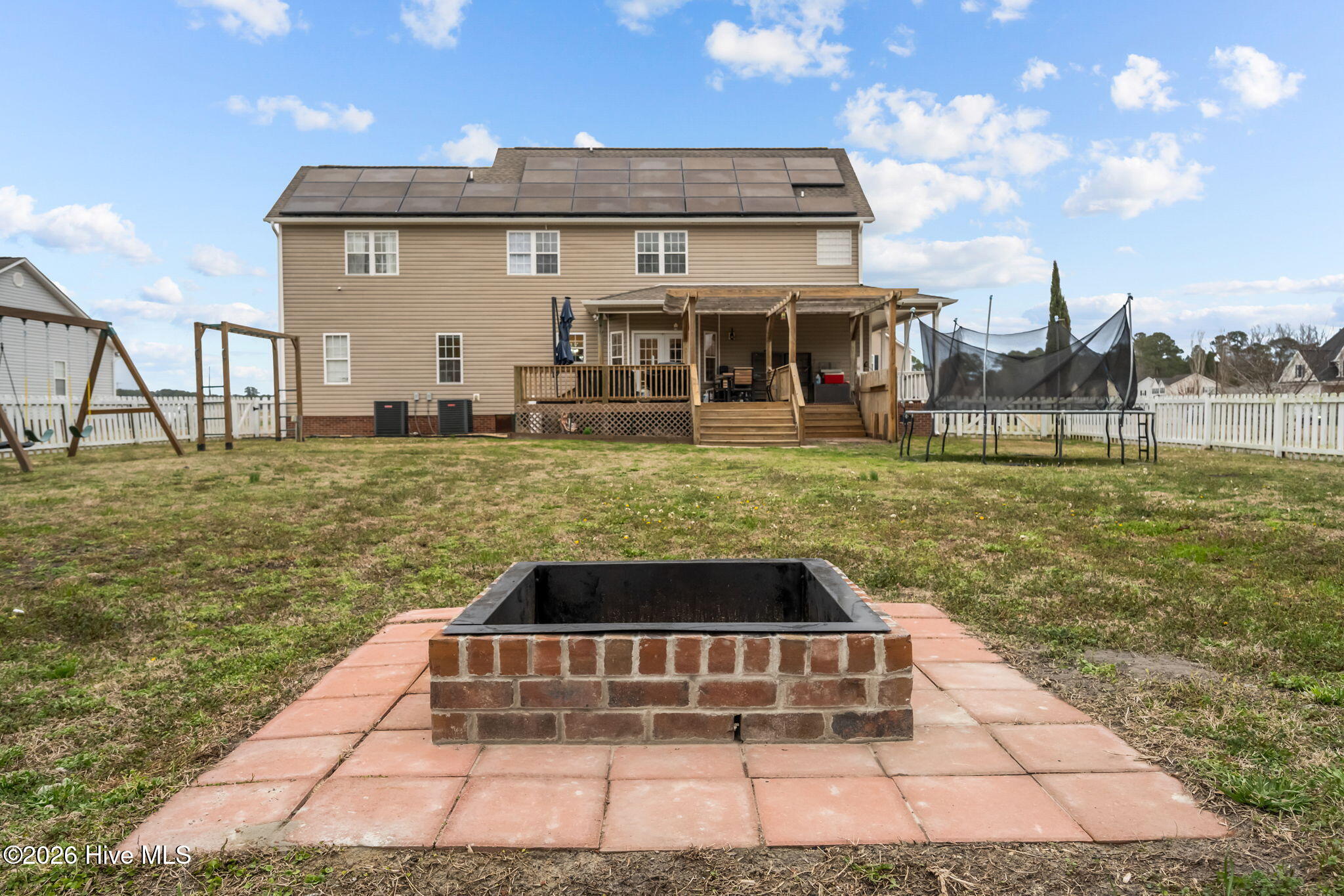 100557668 | Photo 49