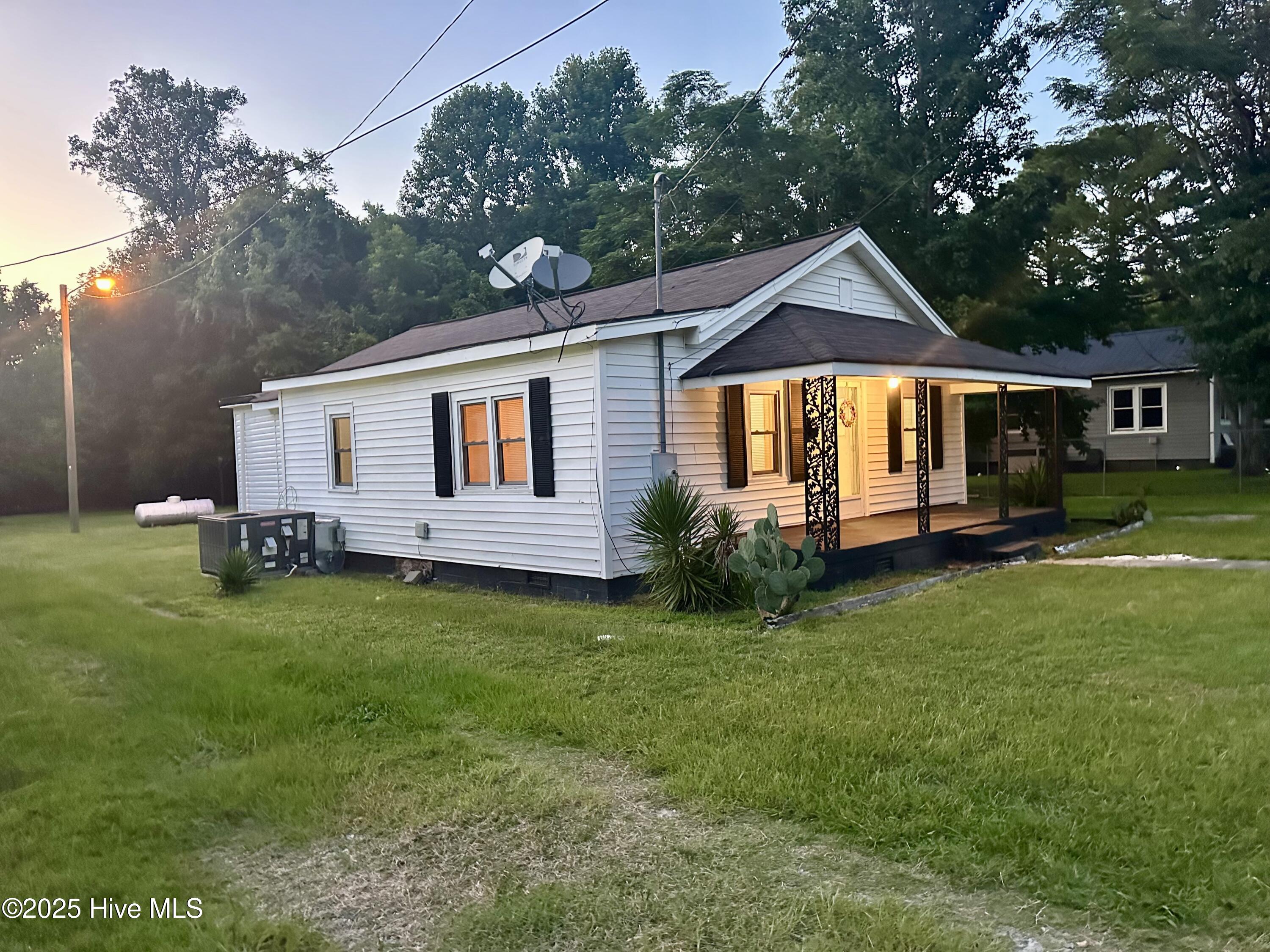 Homes for sale in Williamston, NC | 118 Hill St, Williamston, NC 27892 | MLS# 100527518