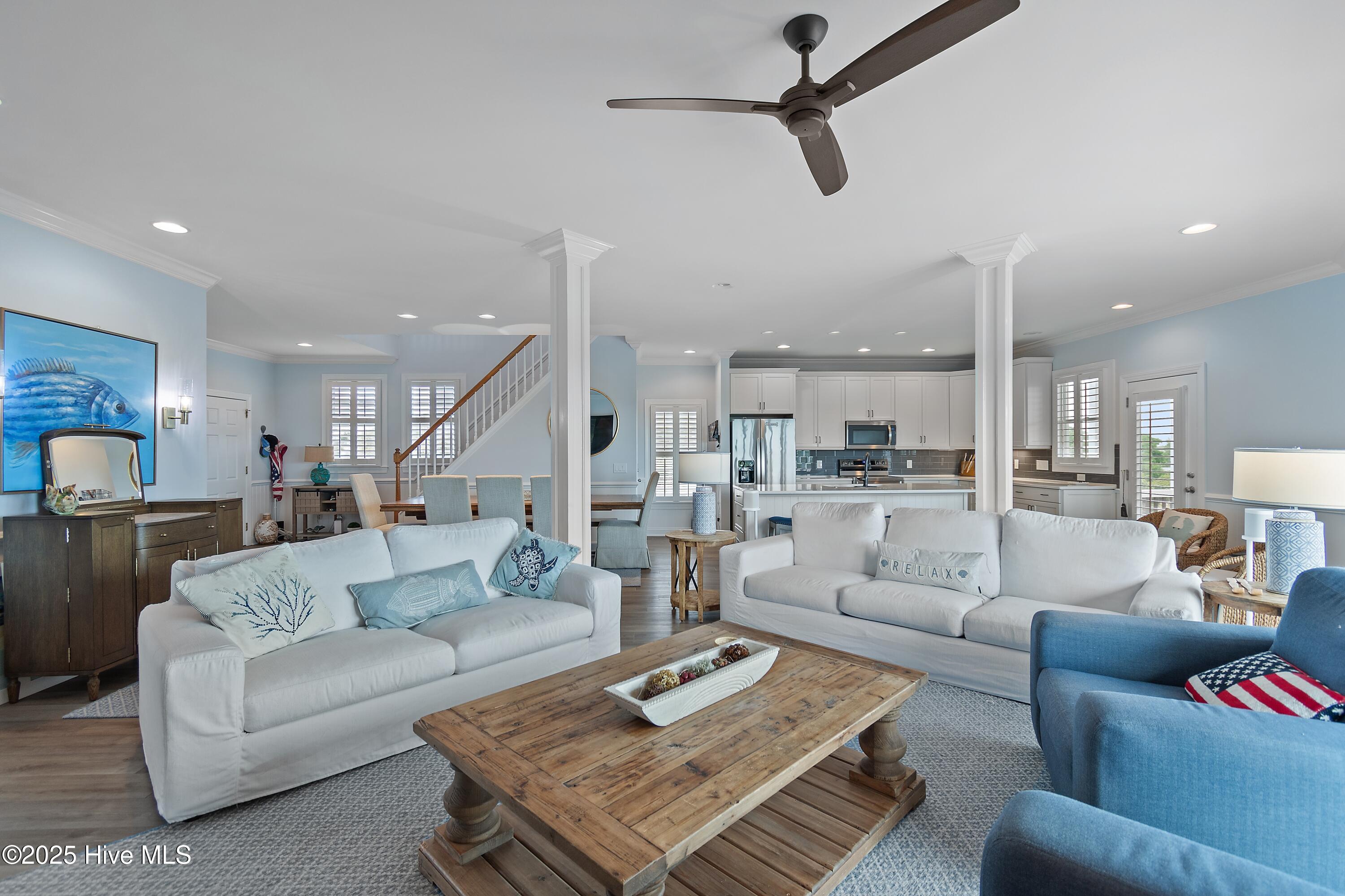 100536702 | Photo 52