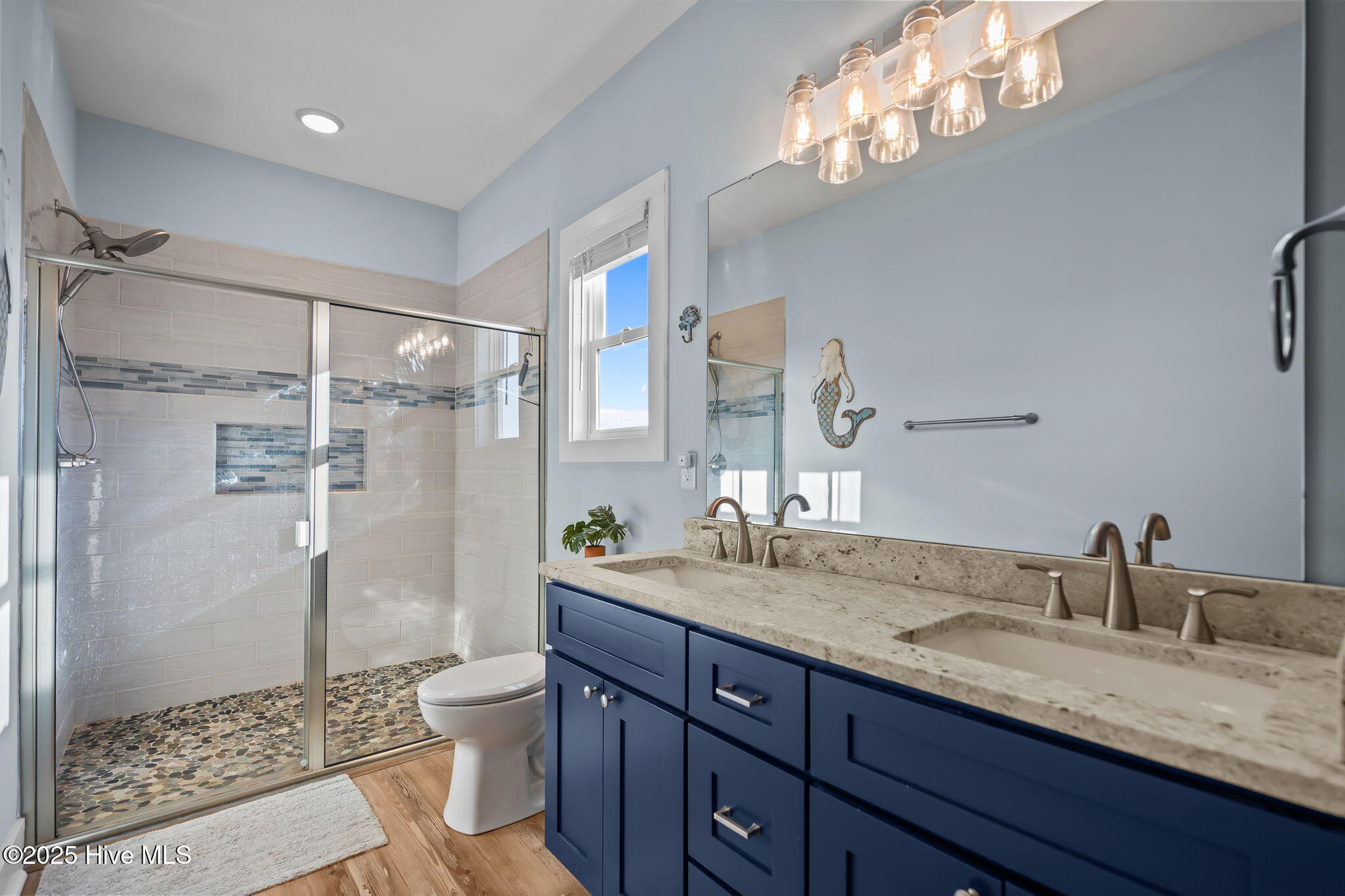 100538696 | Photo 38