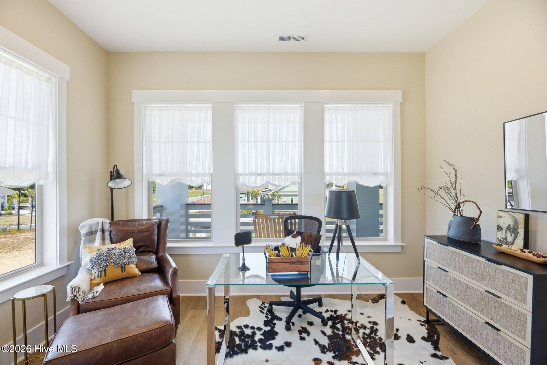 100490520 | Photo 15