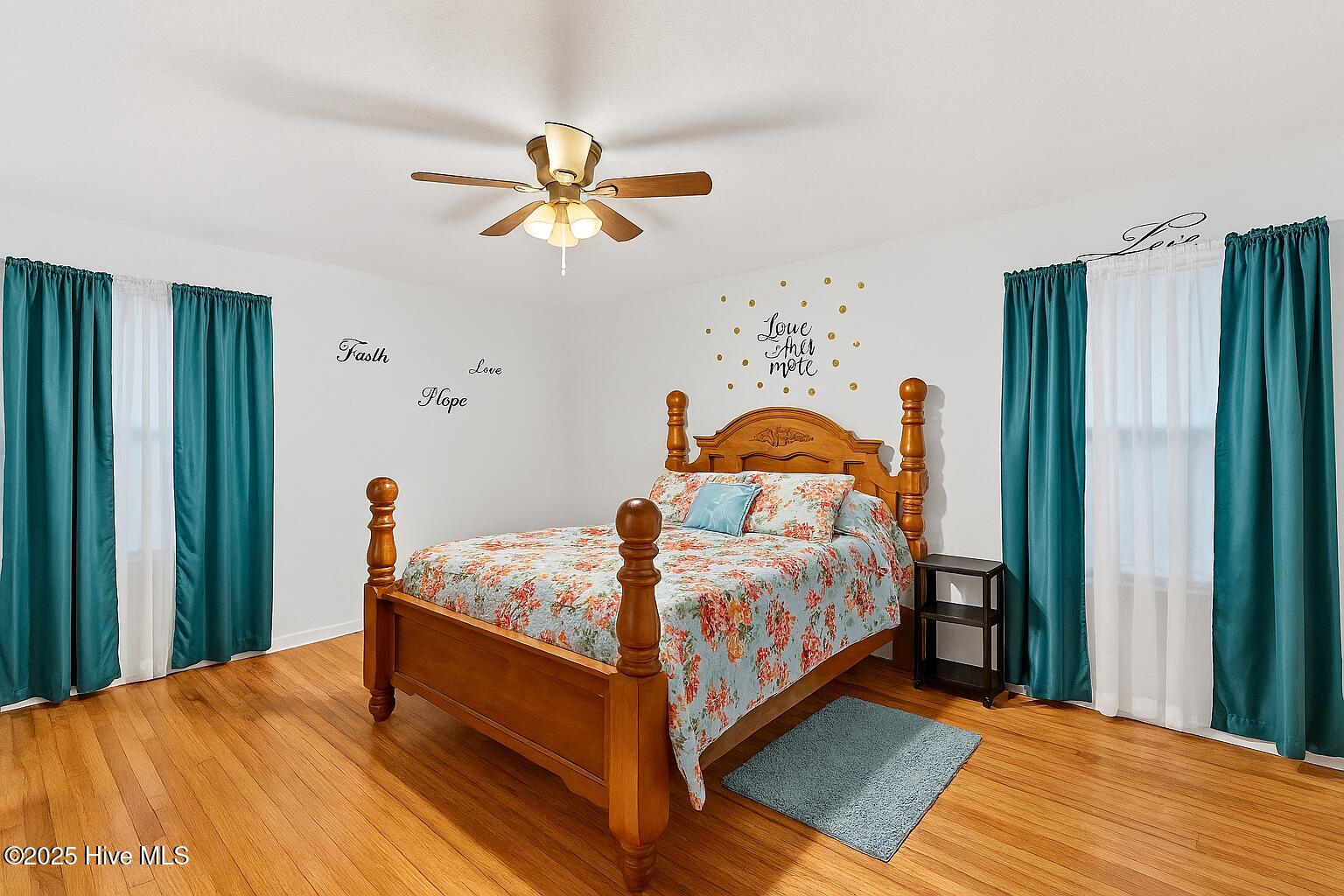 100521509 | Photo 21