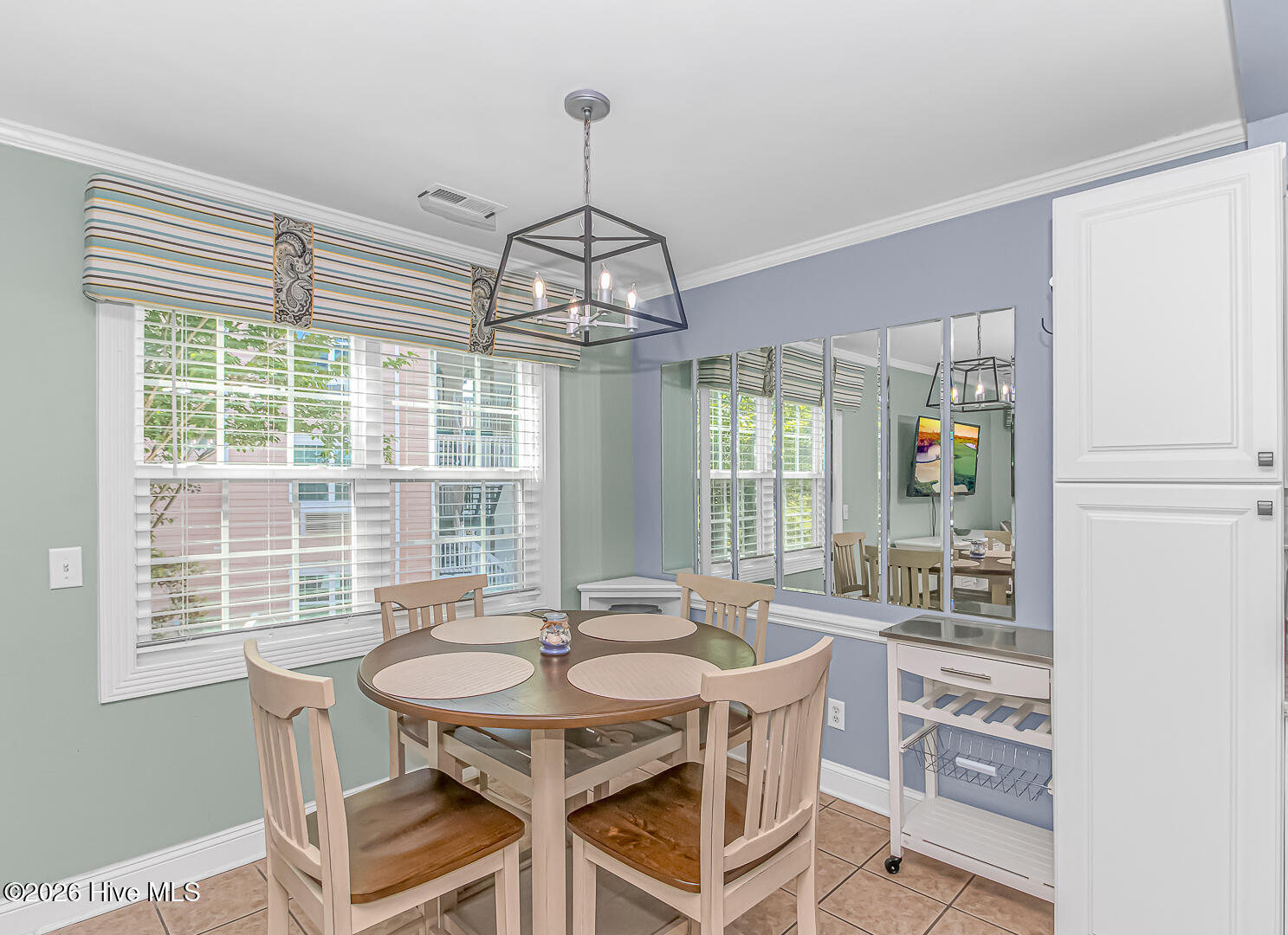 100566591 | Photo 16