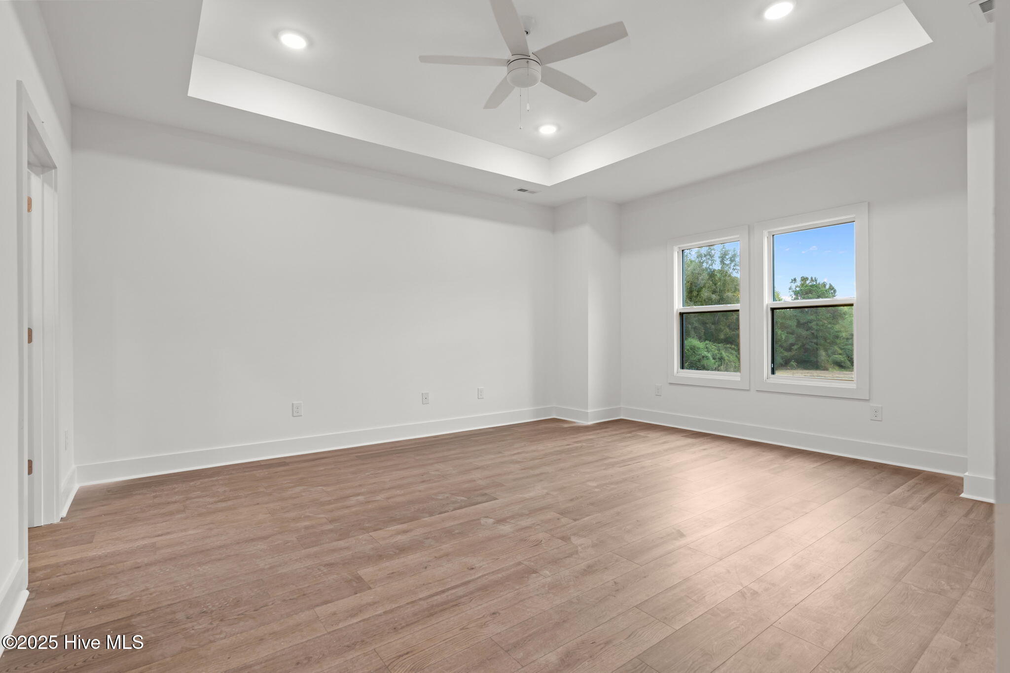 1099 Ring Road