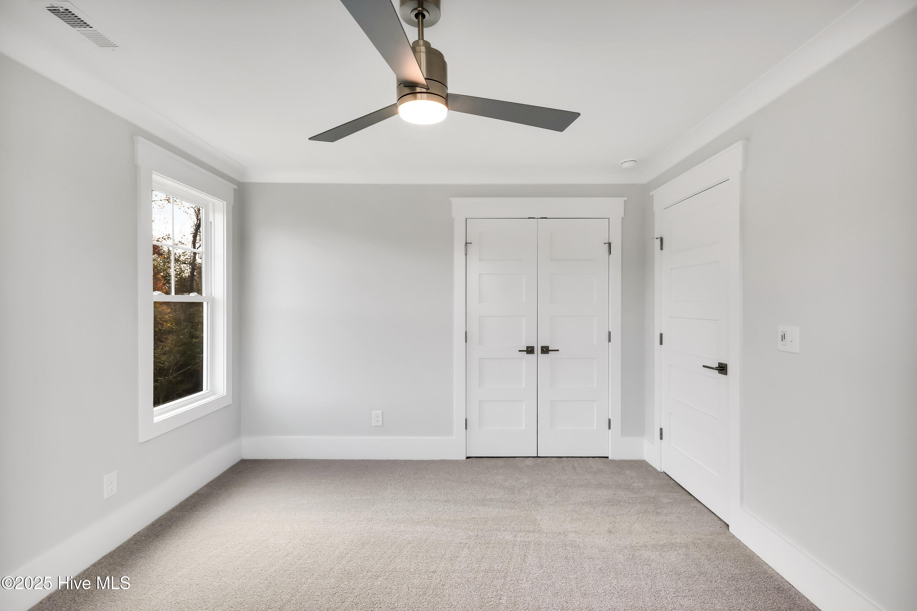 100542712 | Photo 36