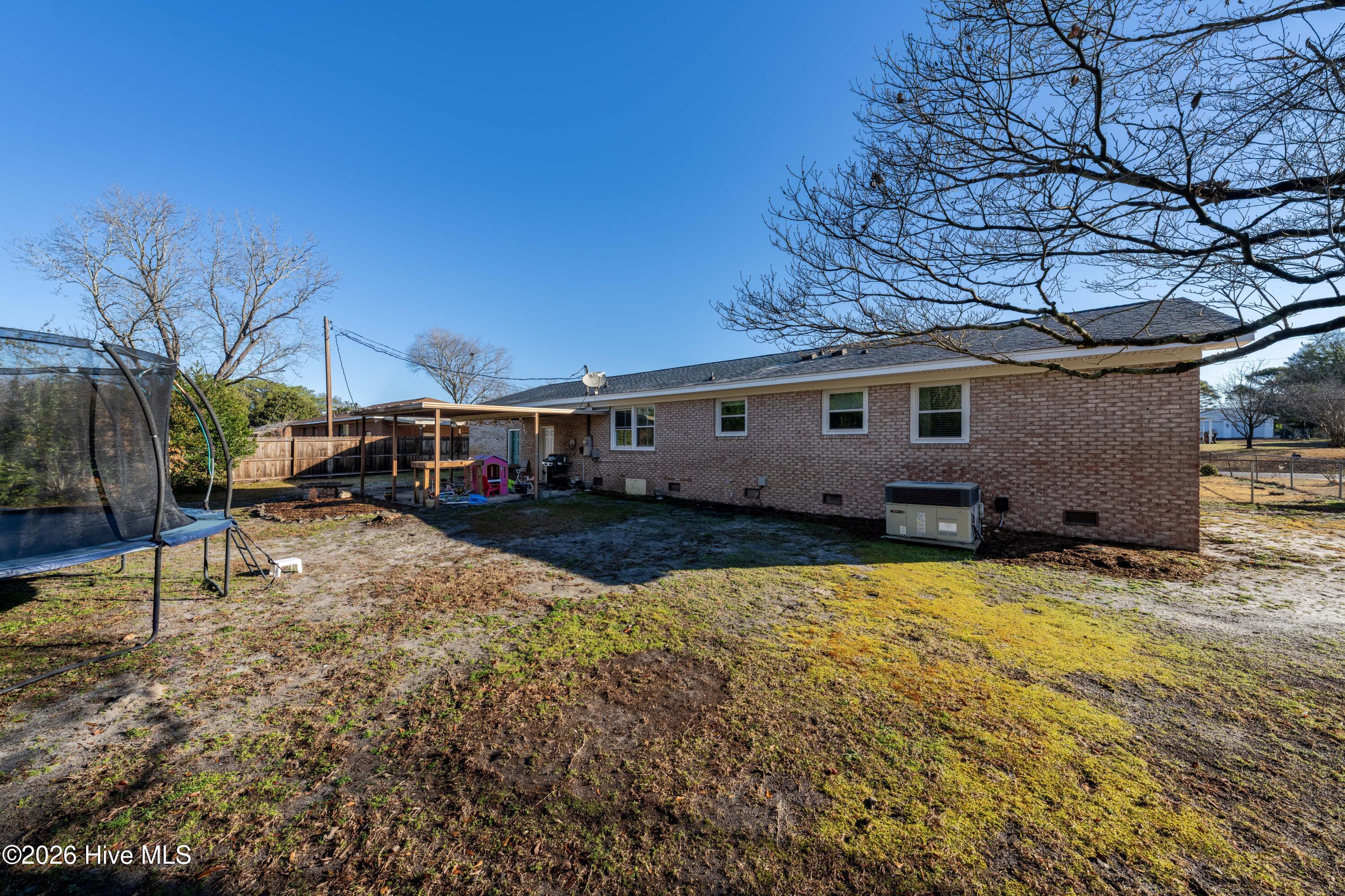 100550611 | Photo 18