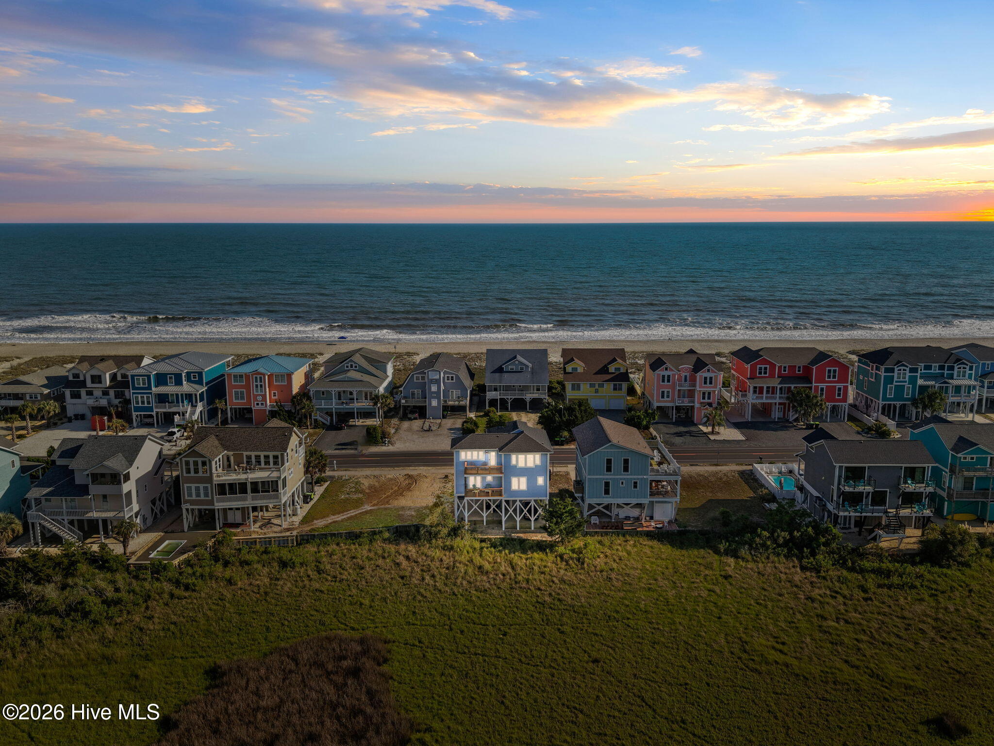 100568458 | Photo 35