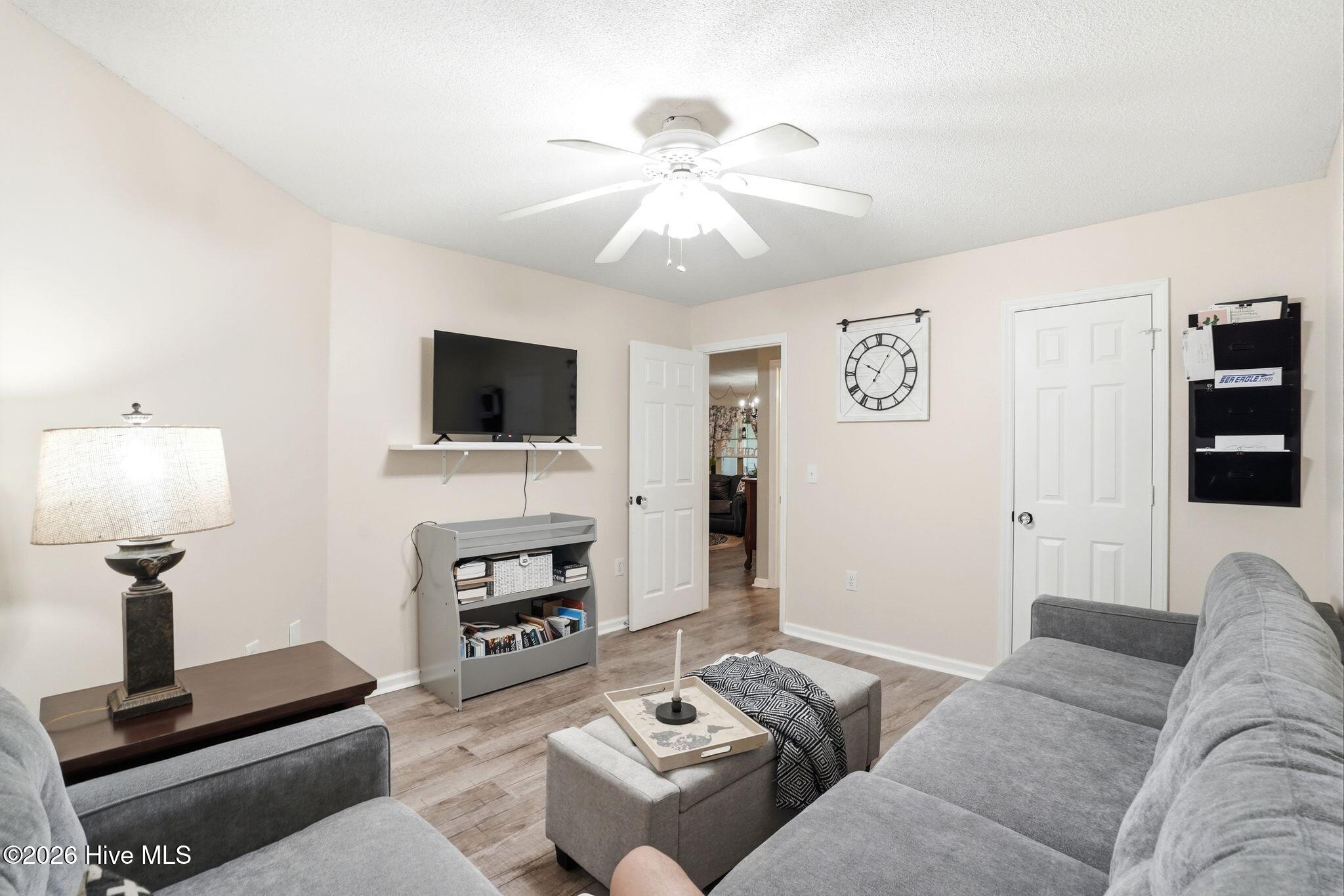 100566564 | Photo 20