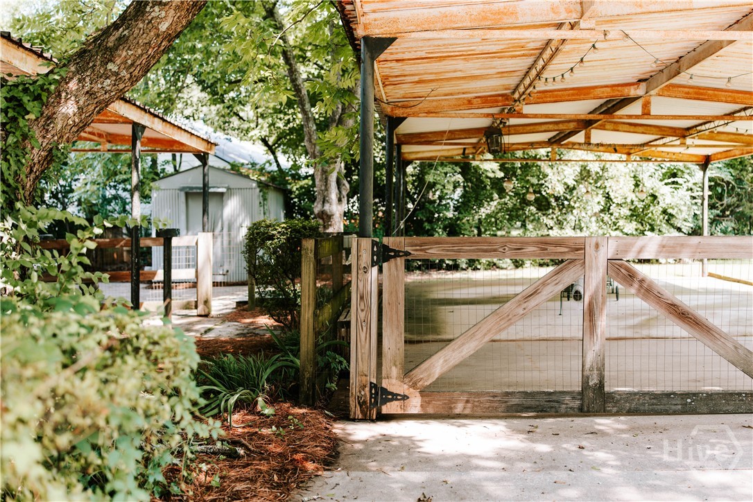 406 Sunset Drive
