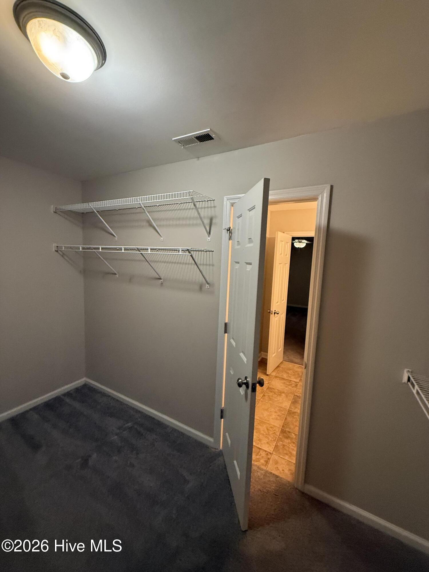 100546488 | Photo 16