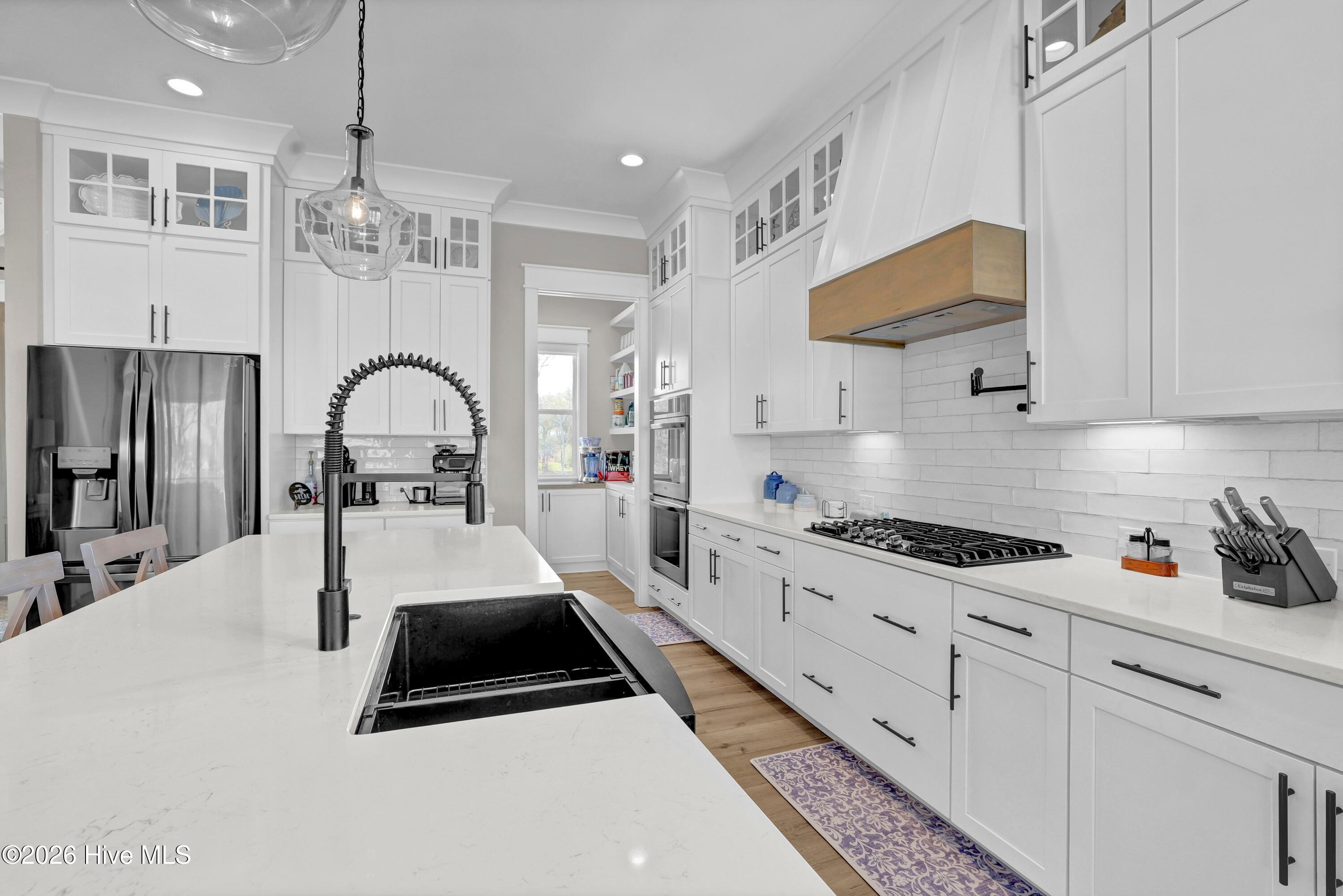 100564139 | Photo 11