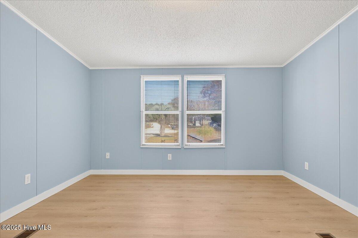 100543230 | Photo 19