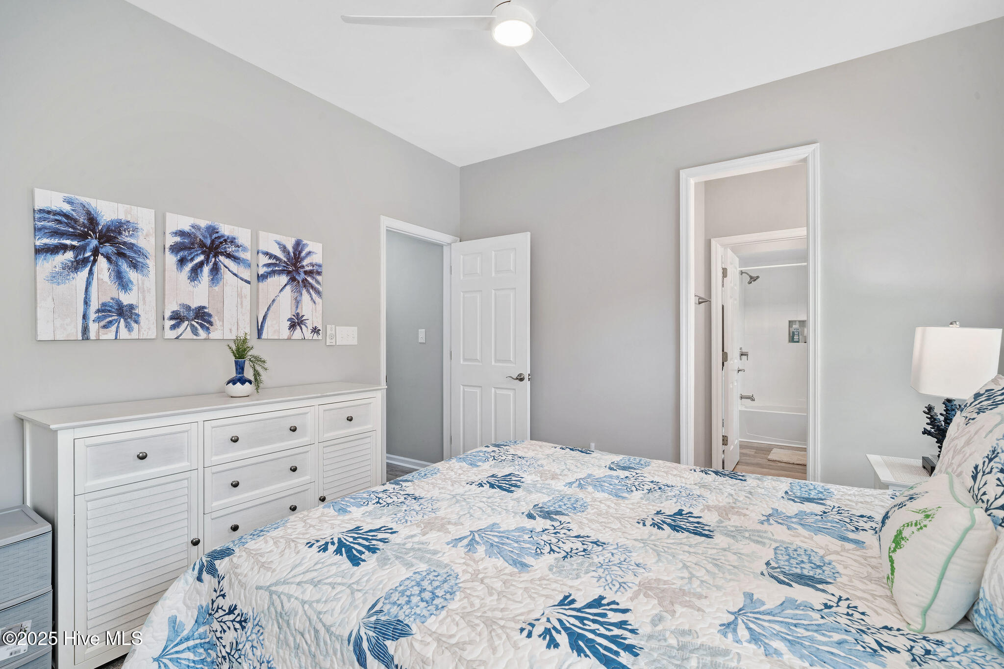 100510783 | Photo 42