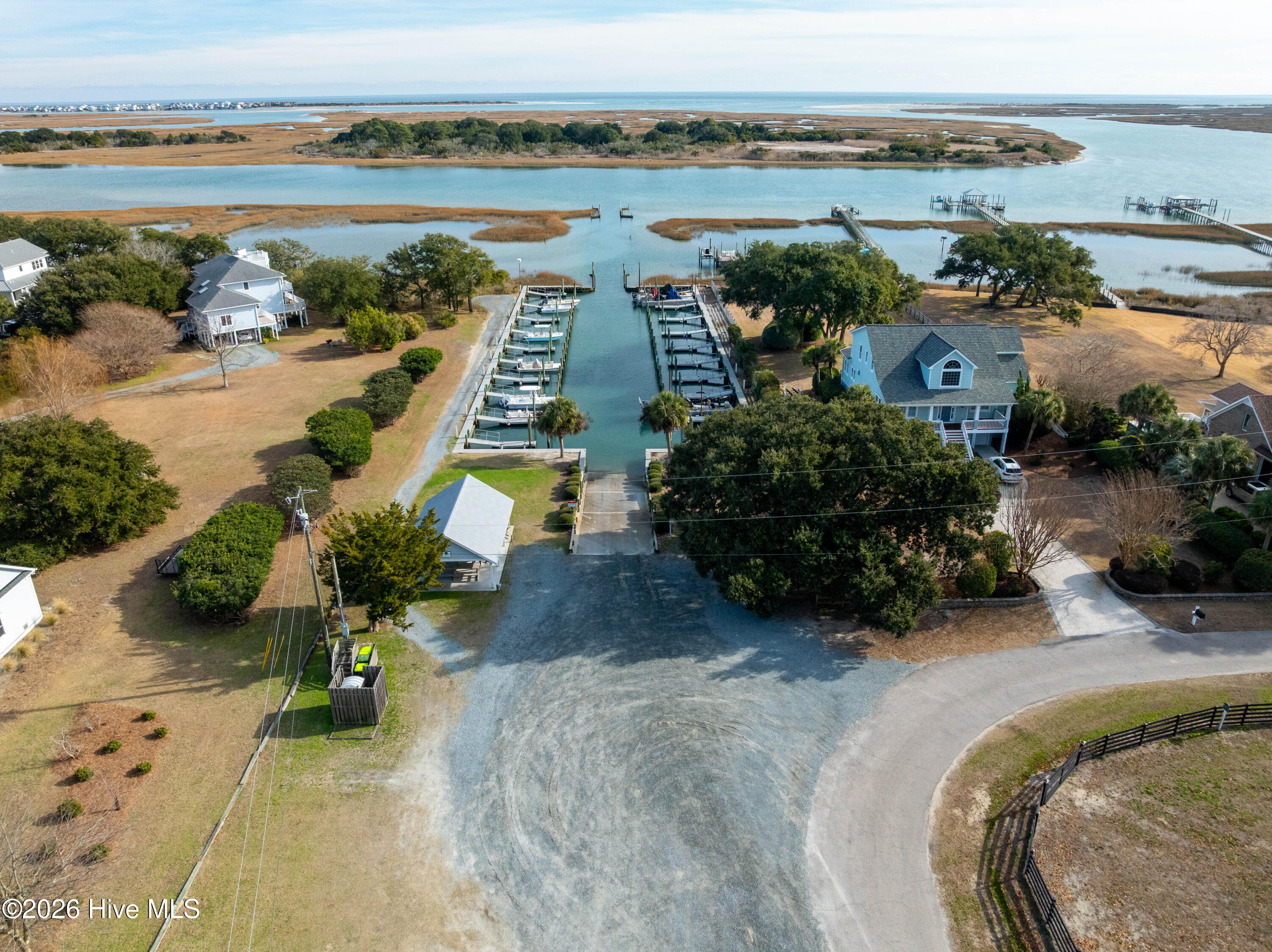 100548978 | Photo 44