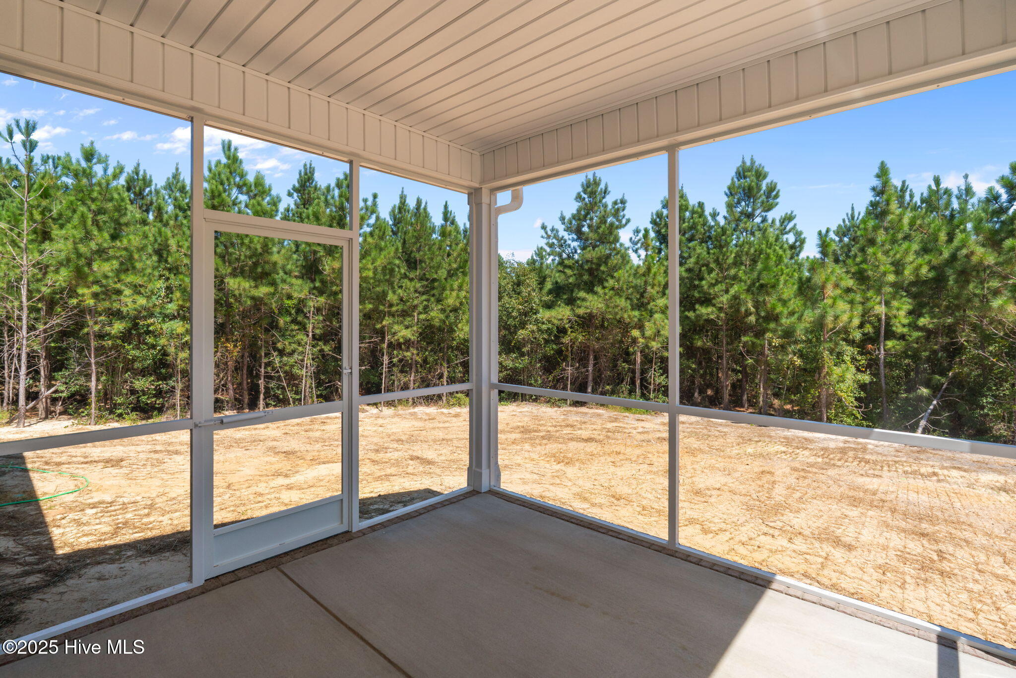 130 Hickory Pointer Way