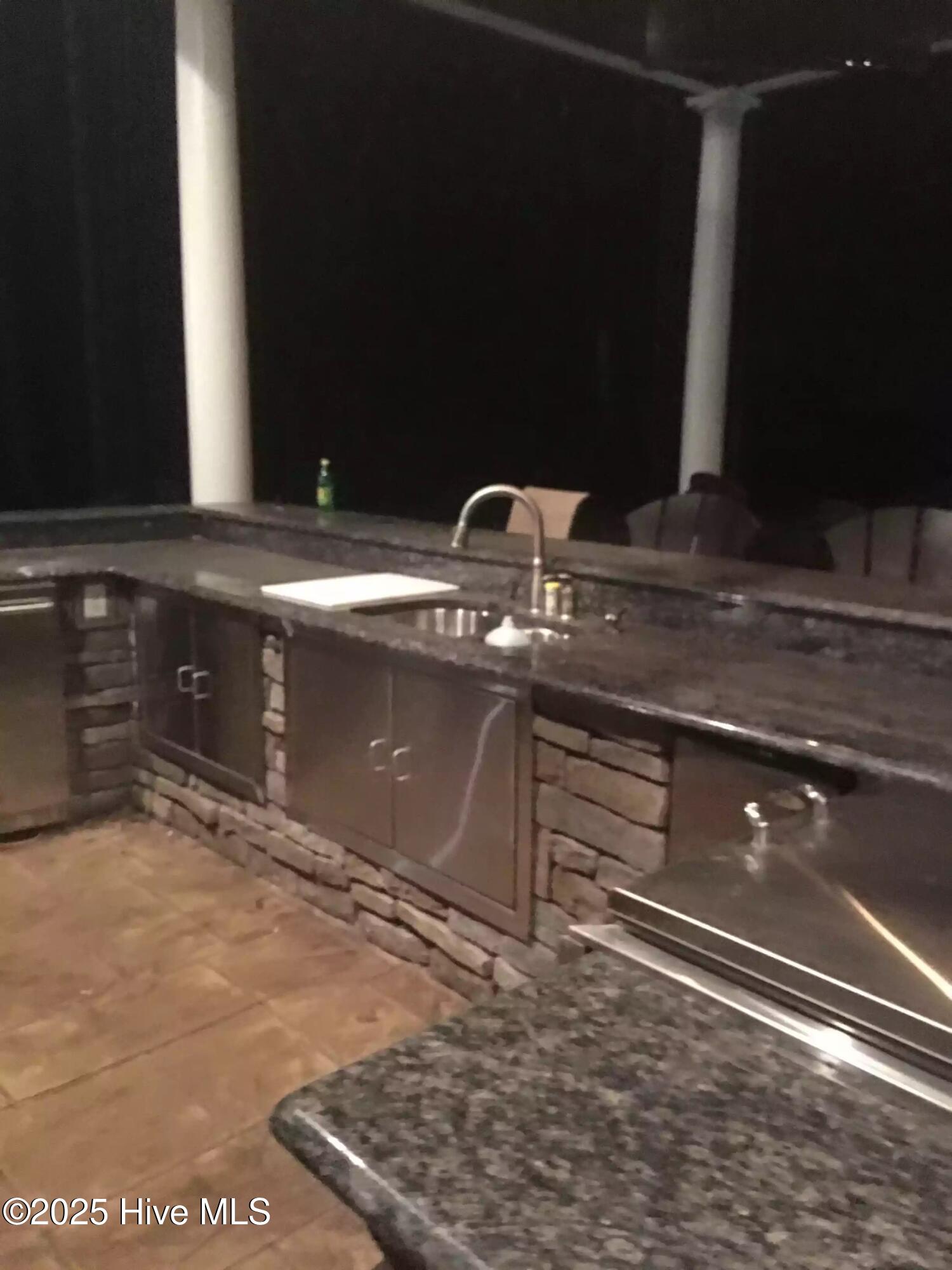 100514130 | Photo 161