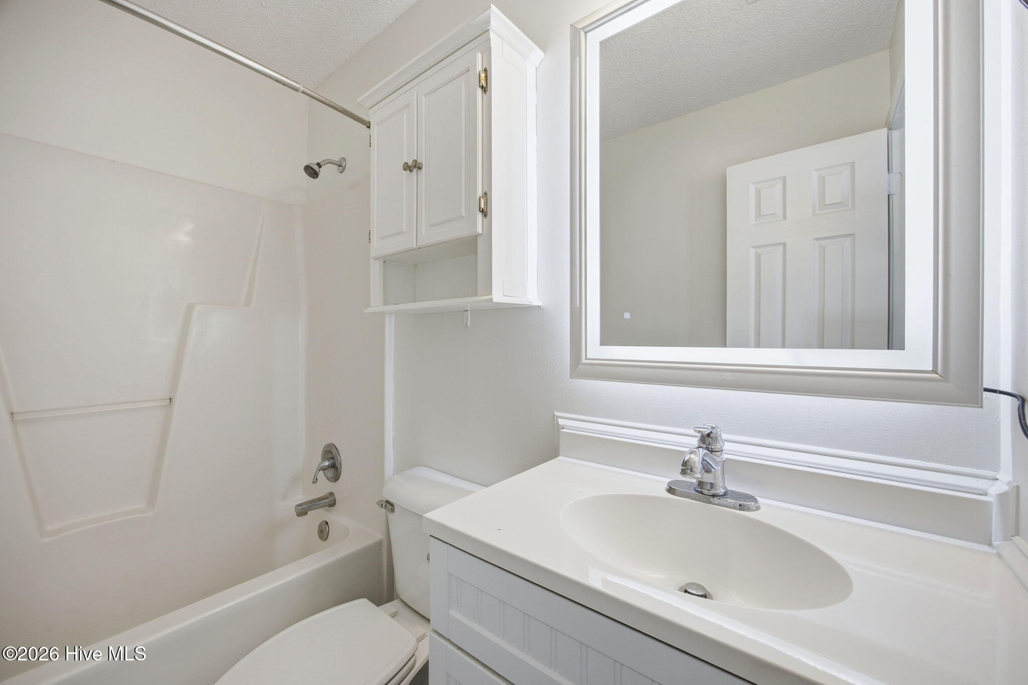 100568070 | Photo 18