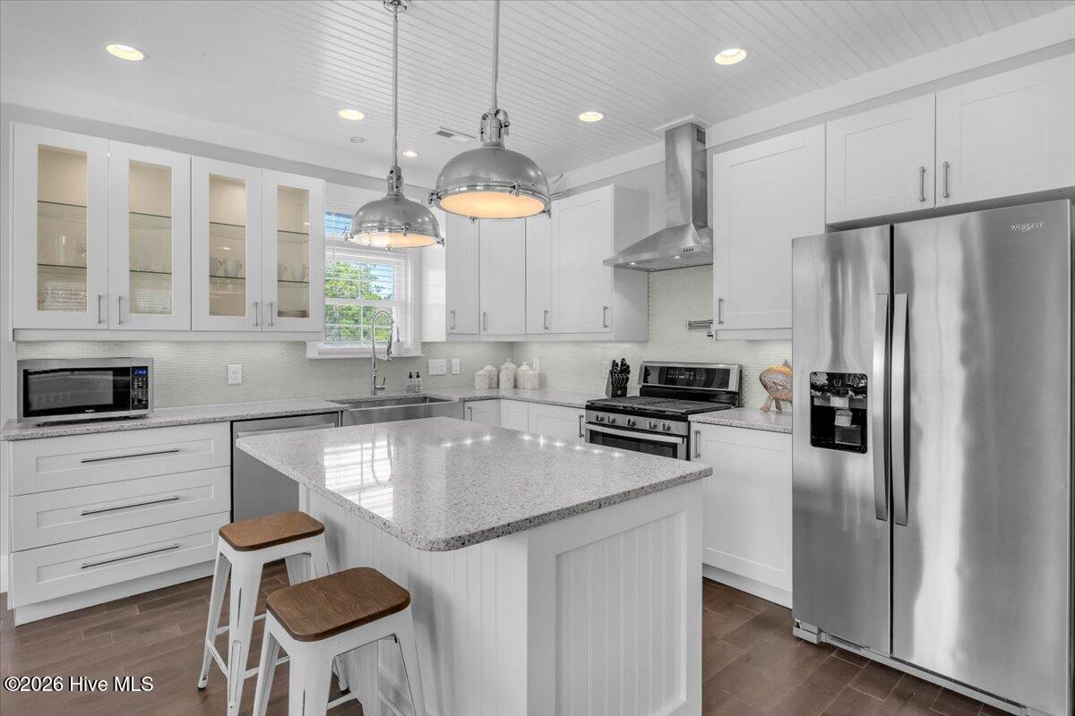 100569217 | Photo 12