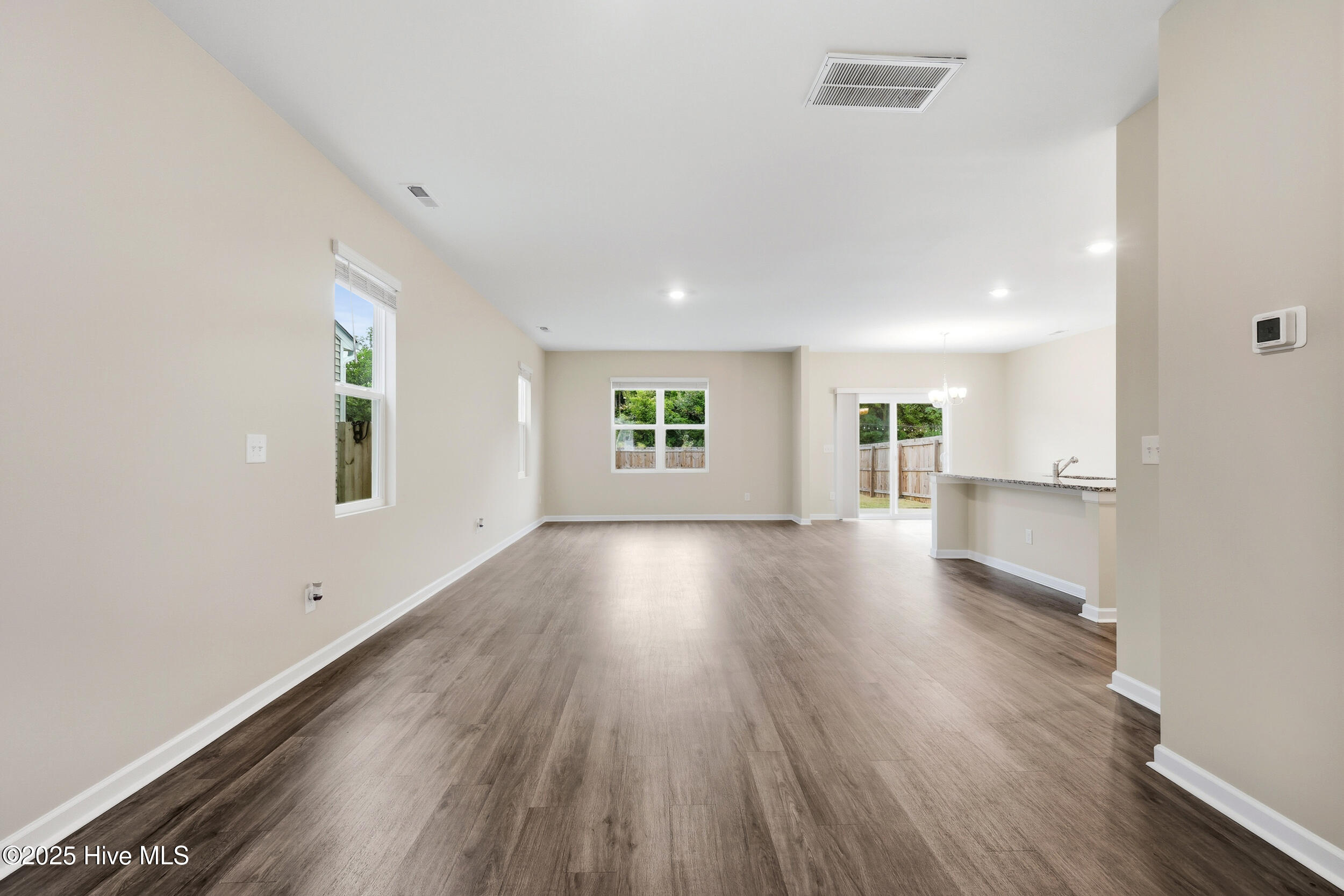 1605 Corbett Street, Wilmington, NC 28401 – photo 5: 5_img_9203