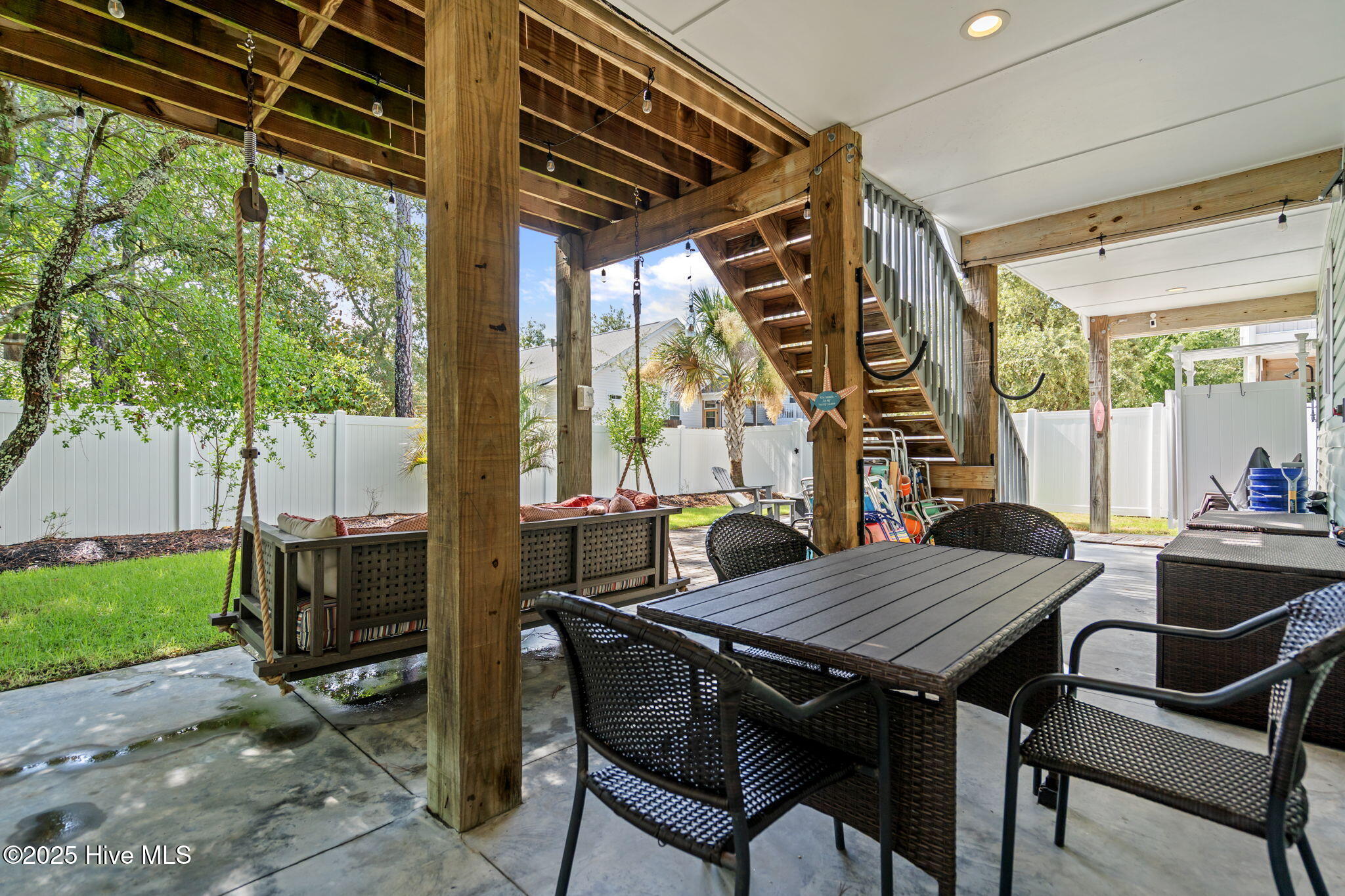 100521315 | Photo 39