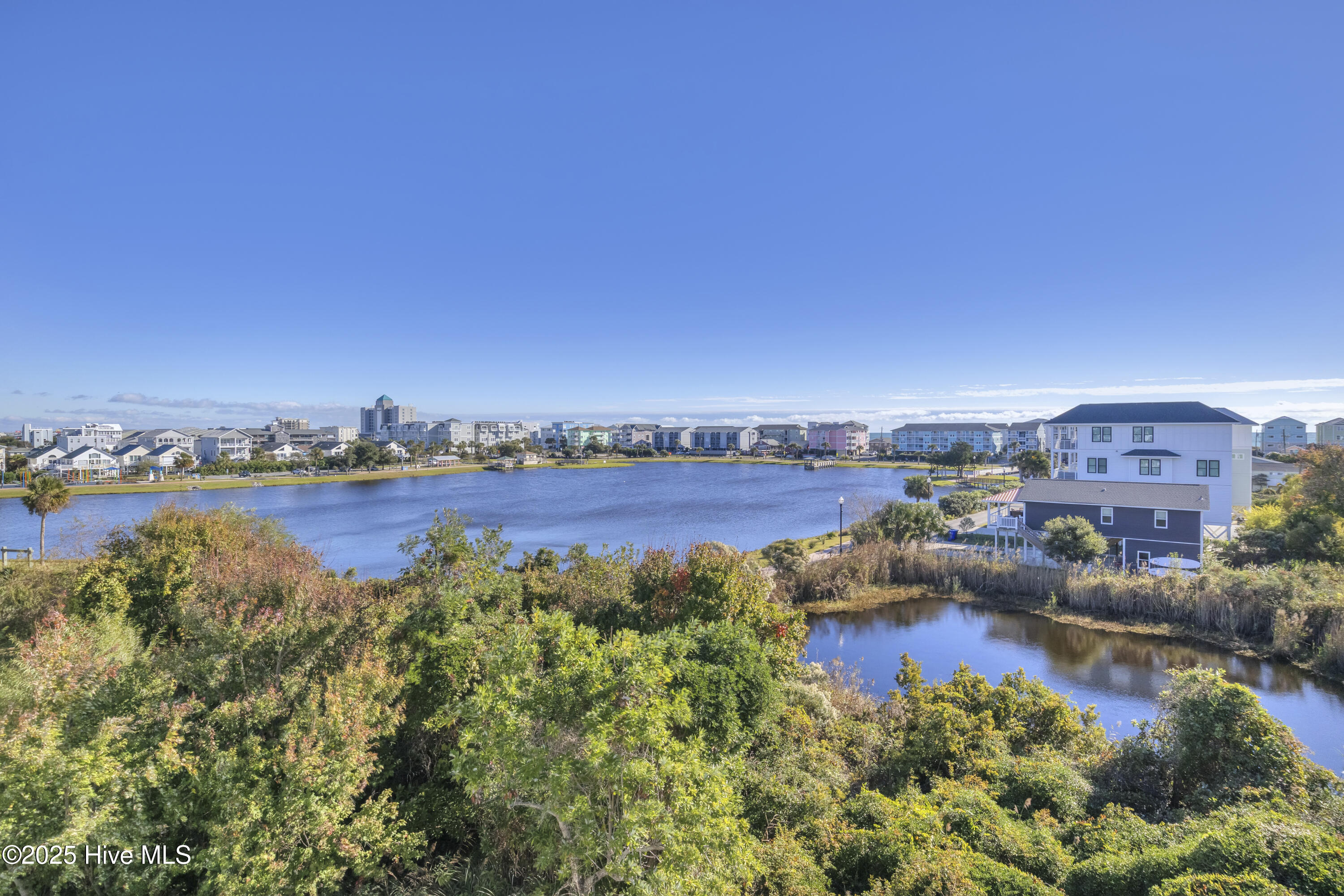 100540464 | Photo 70