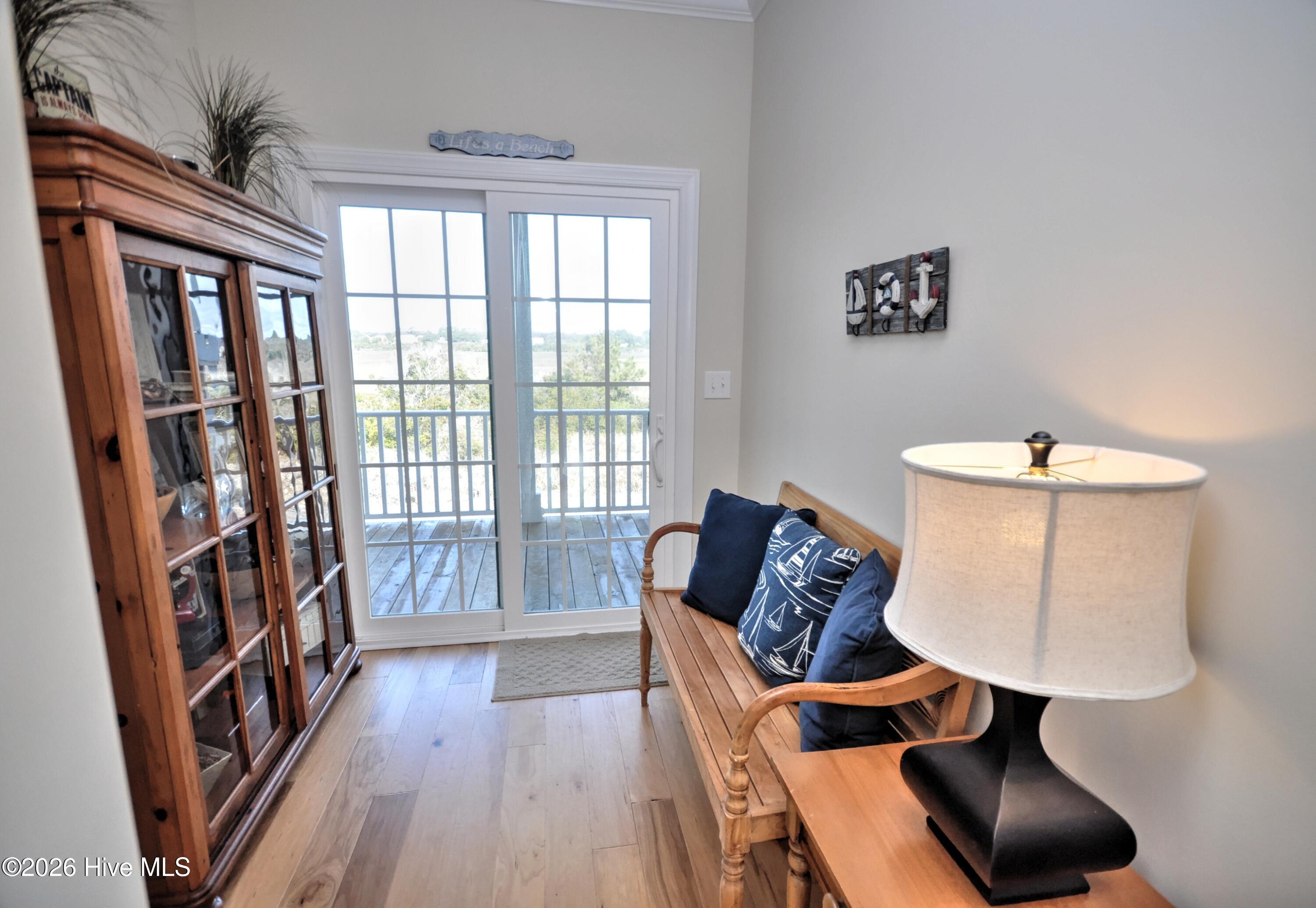 100558783 | Photo 47