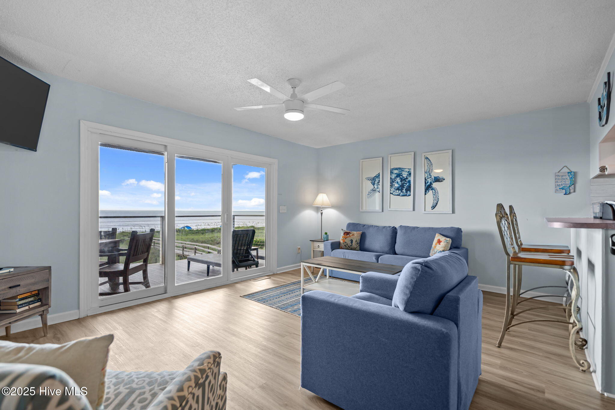 100528366 | Photo 32