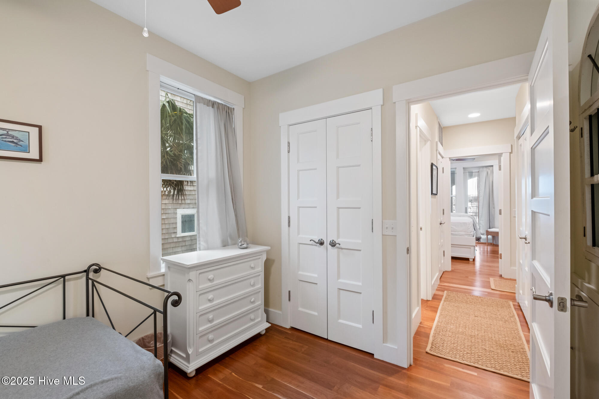 100492328 | Photo 30