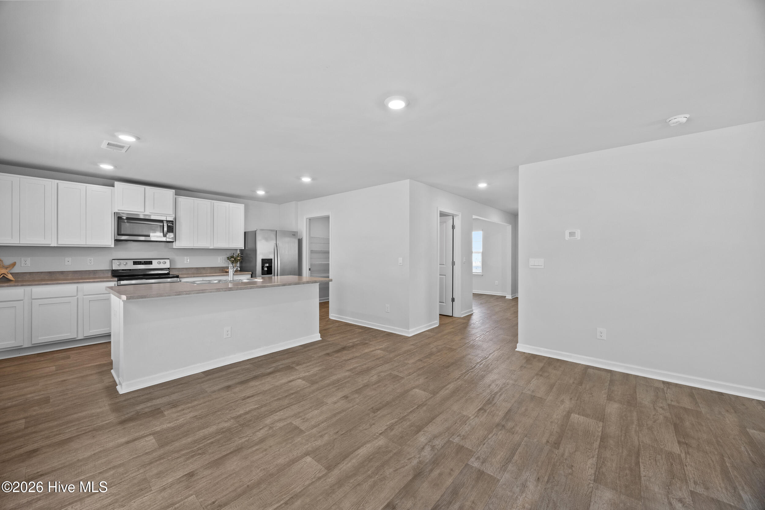 100556435 | Photo 13