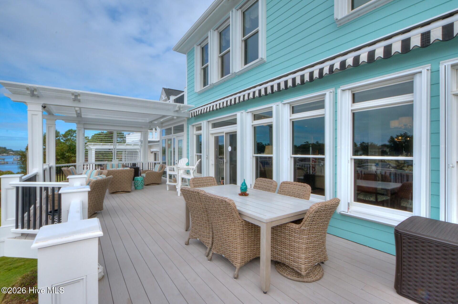 100553459 | Photo 44