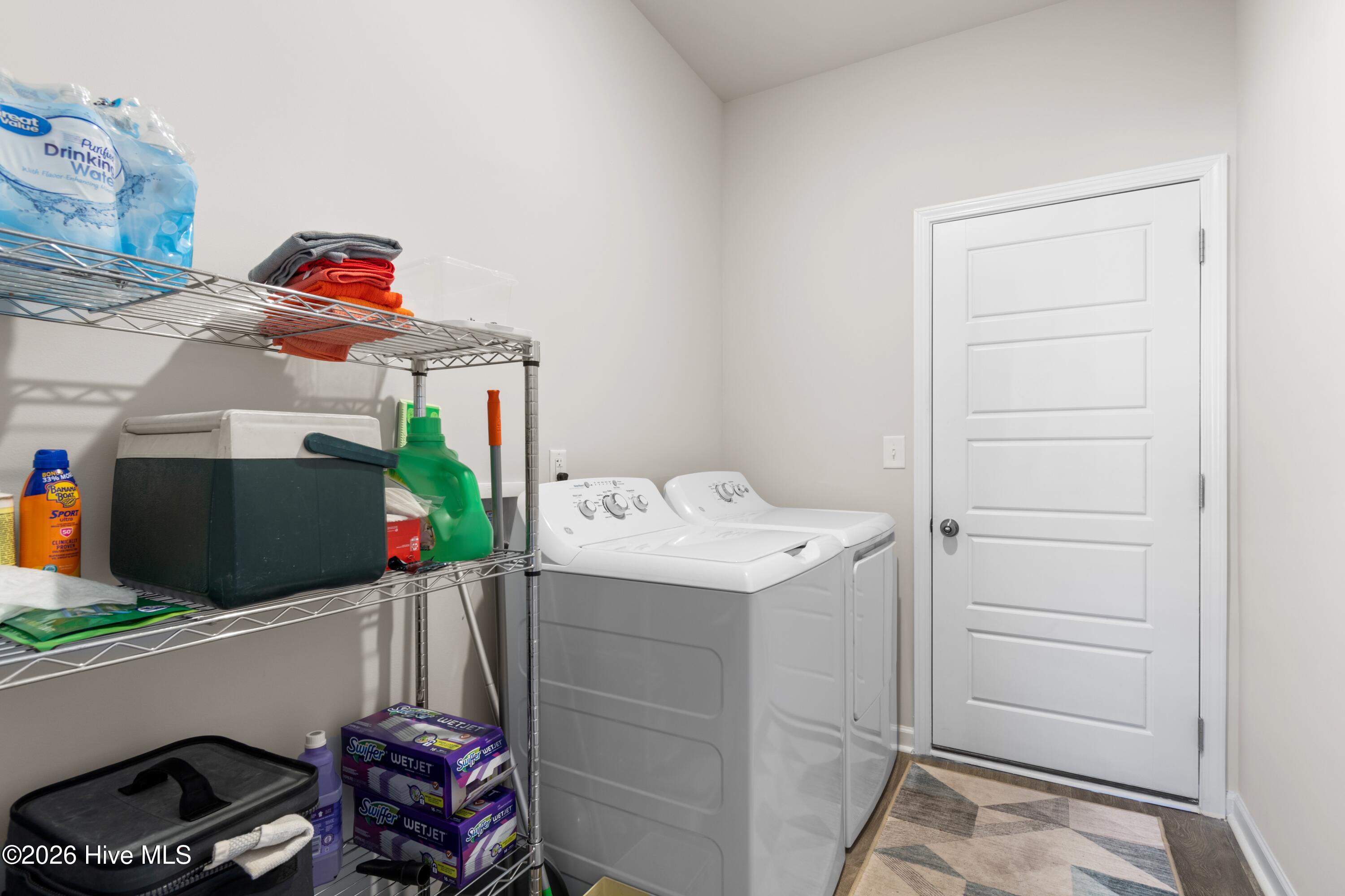 100547205 | Photo 28