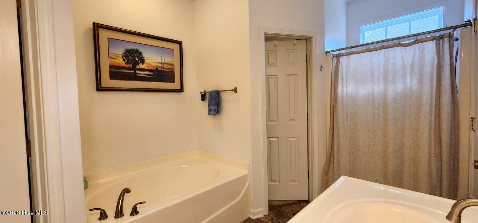 100564430 | Photo 16