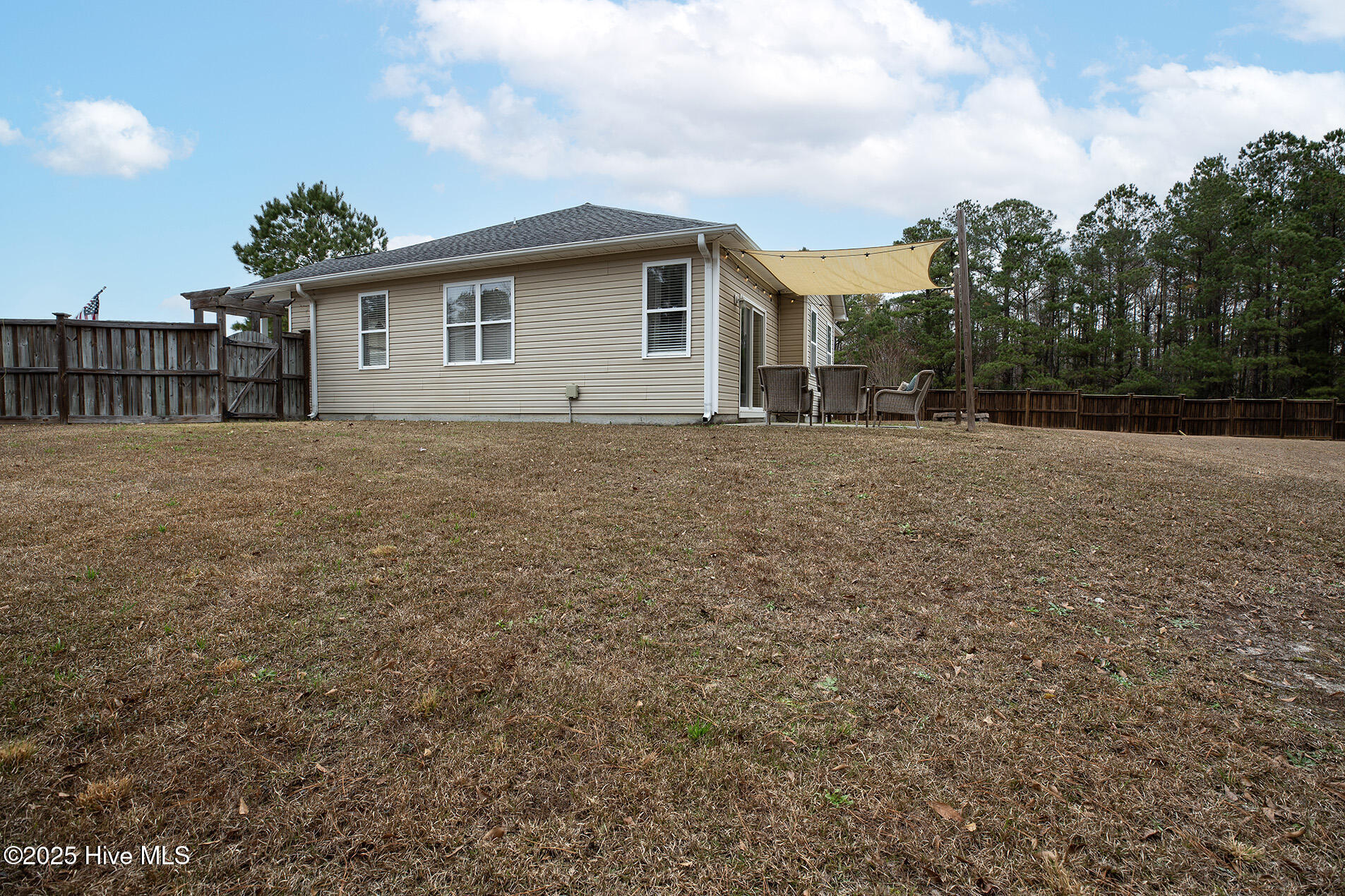 100546860 | Photo 36