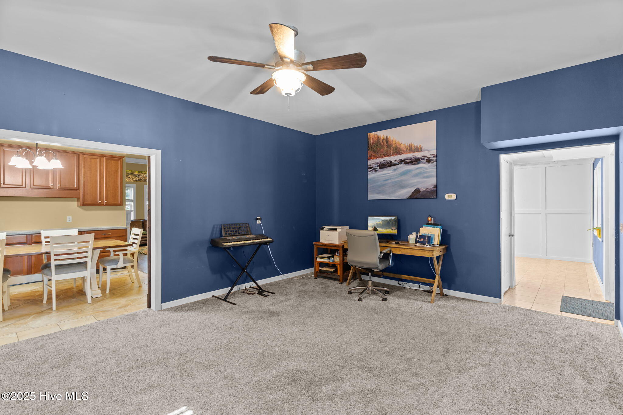 100540353 | Photo 12