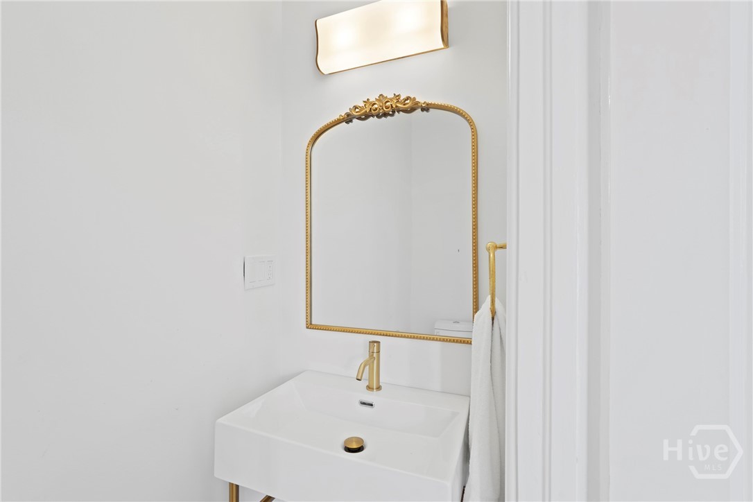 415 Whitaker Street, Savannah, GA, 31401