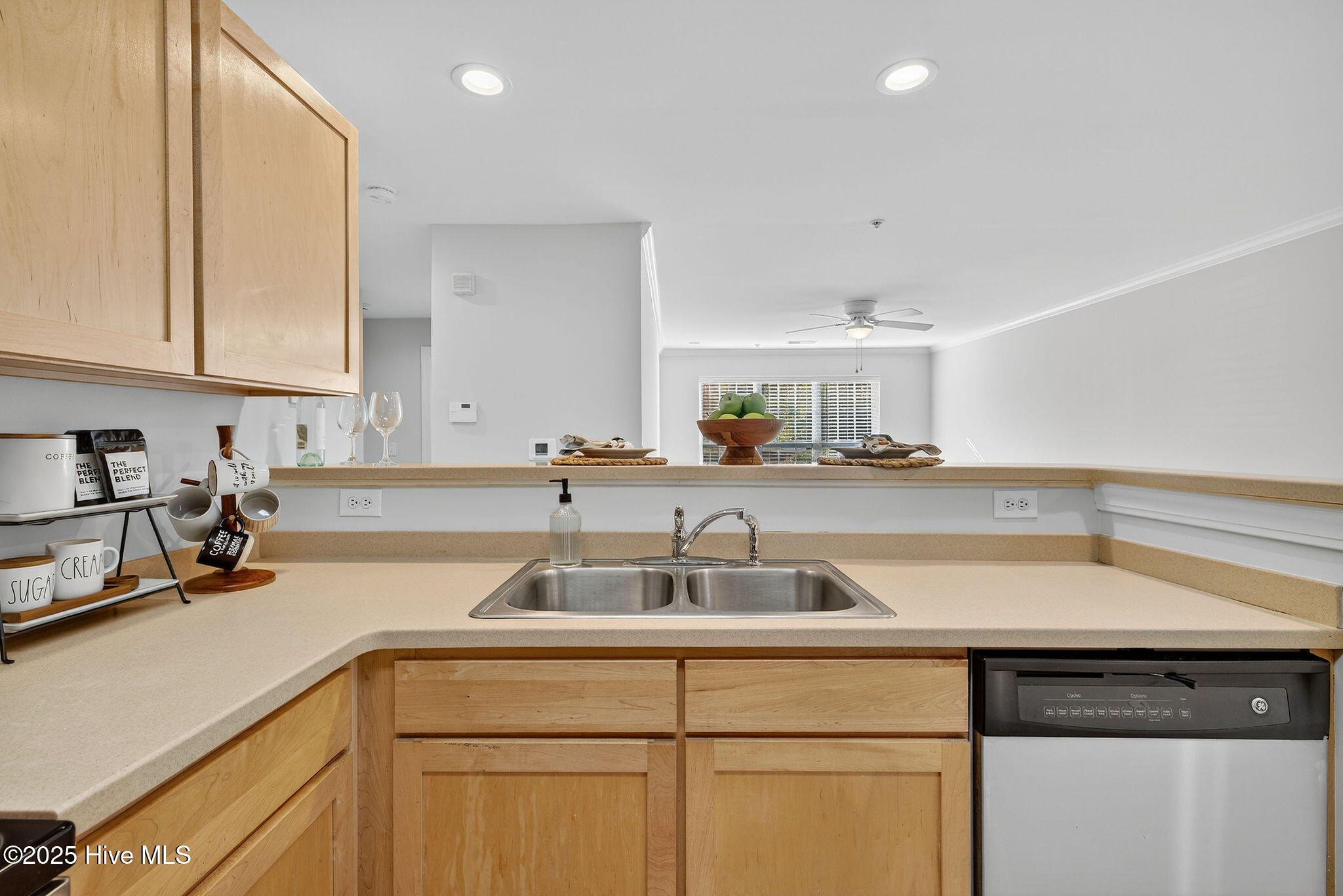 100517660 | Photo 13