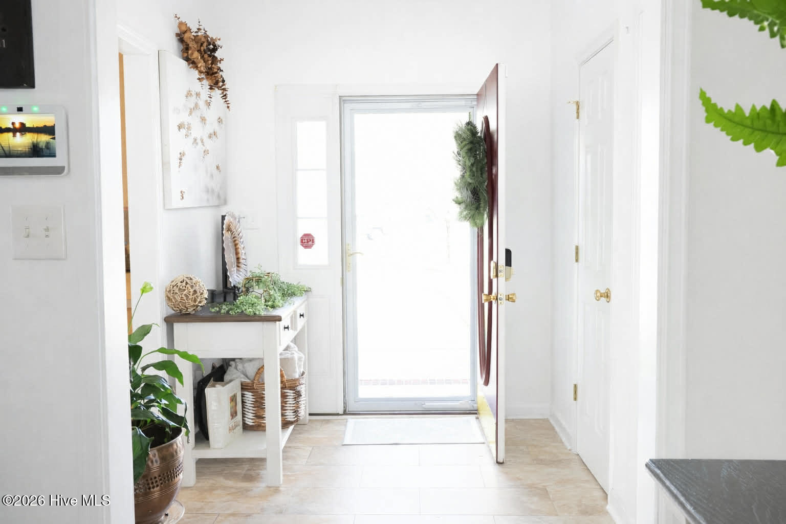 100548456 | Photo 15