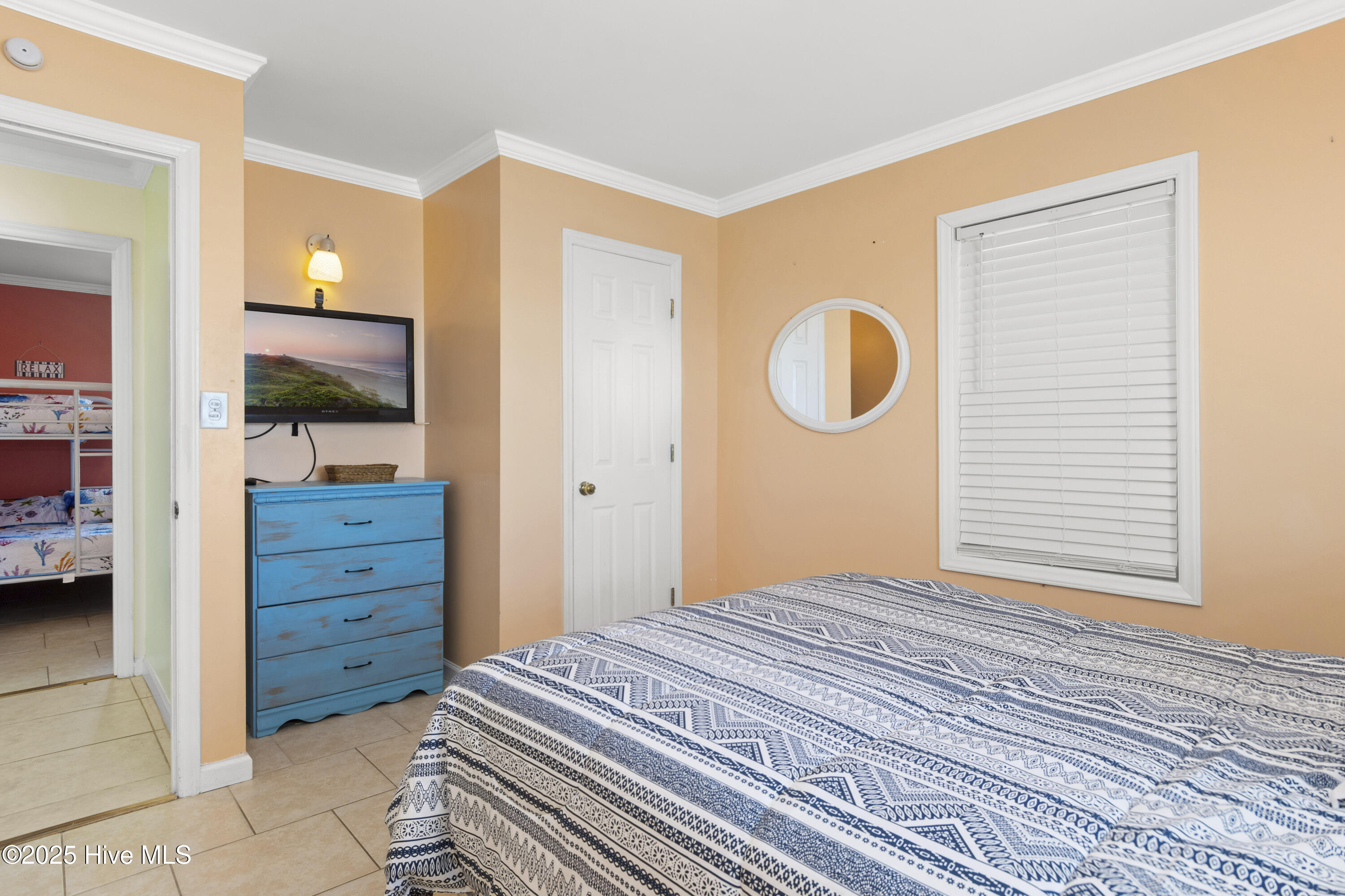 100523829 | Photo 47